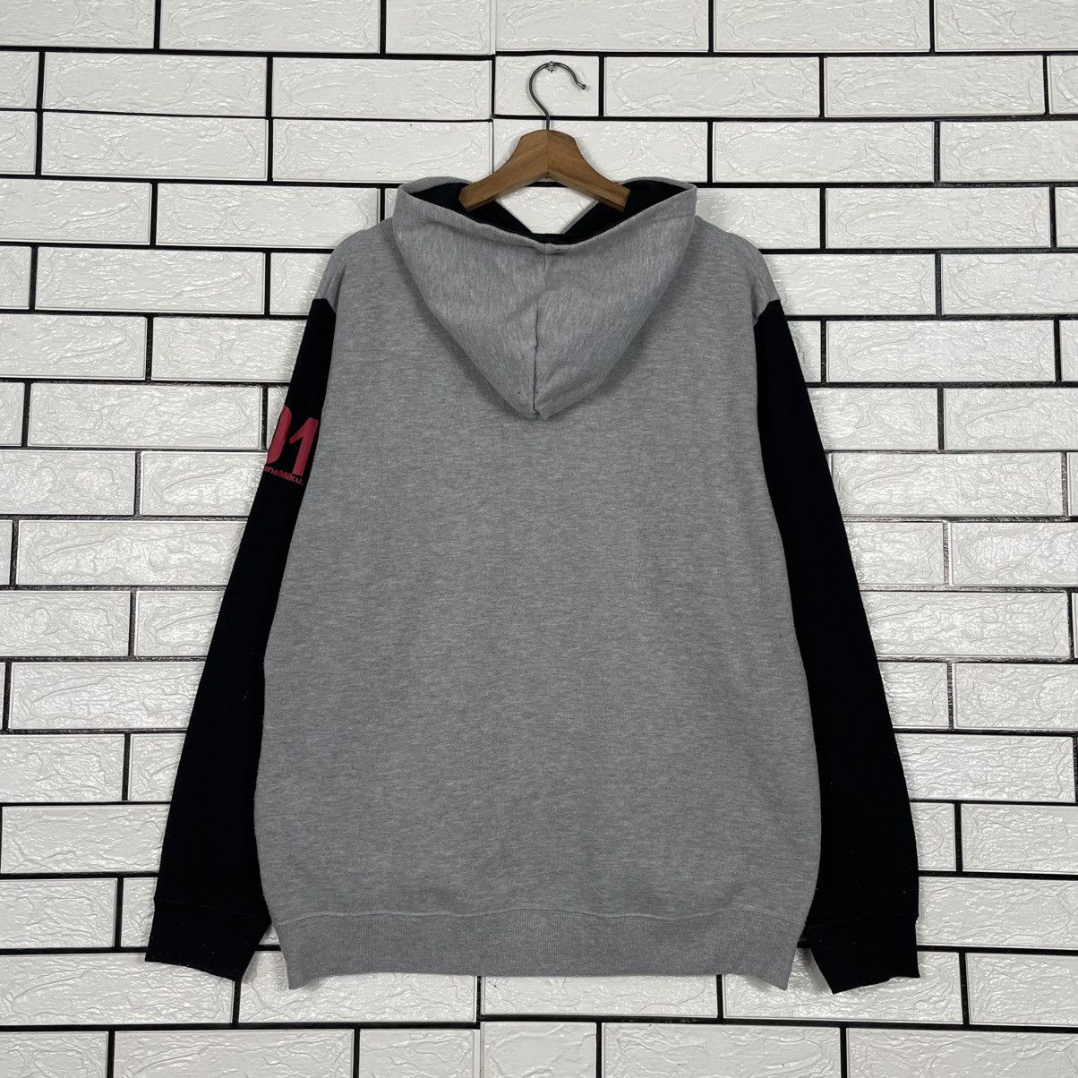 Japanese Brand Hatsune Miku Pullover Hoodie Size US L / EU 52-54 / 3 - 7 Thumbnail