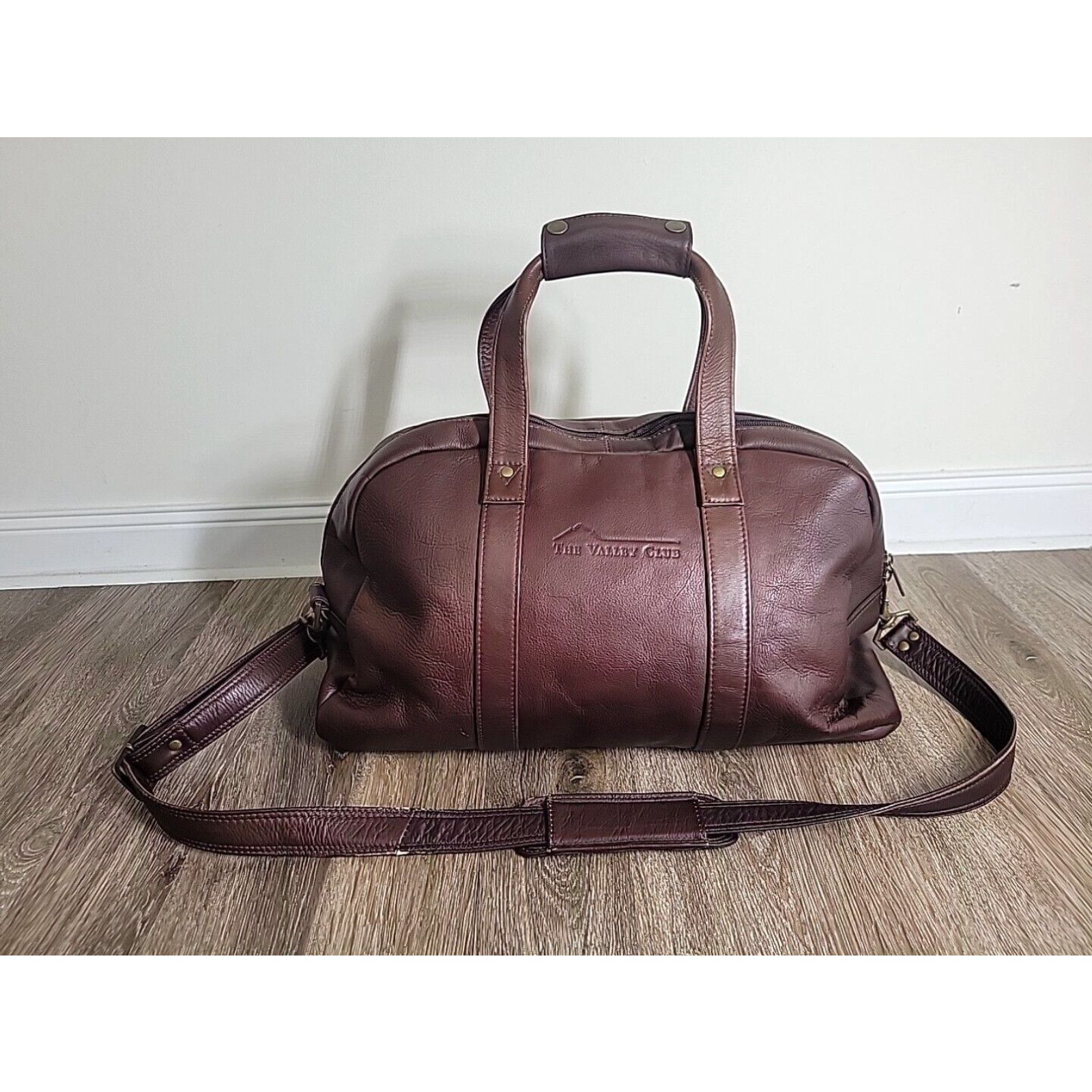 image of Vintage Links & Kings Brown Leather The Club Duffel Weekender Bag "the Valley Club" in White, Men's