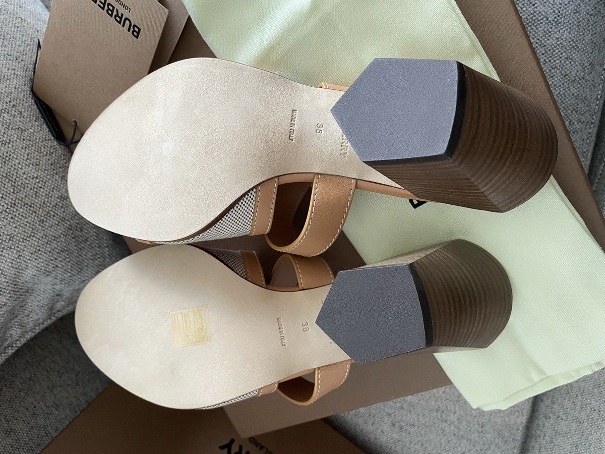 Burberry Burberry logo sandals | brand new never worn | box not inc Size US 8 / IT 38 - 10 Thumbnail