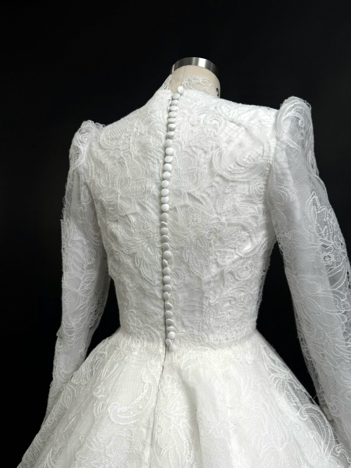 Other Preloved US 2 Anna Augusta Embroidery Lace Bridal Dress Size XS / US 0-2 / IT 36-38 - 6 Thumbnail