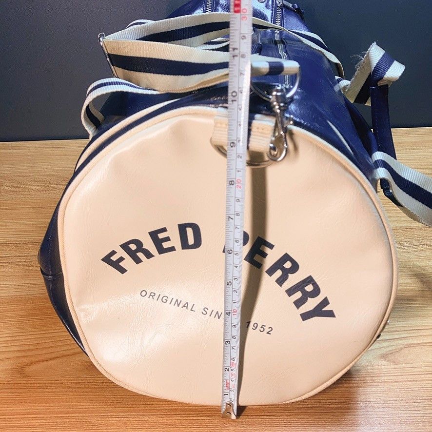 Fred Perry Fred Perry Retro Classic Barrel Holdall Bag Duffle Travel Size ONE SIZE - 12 Thumbnail