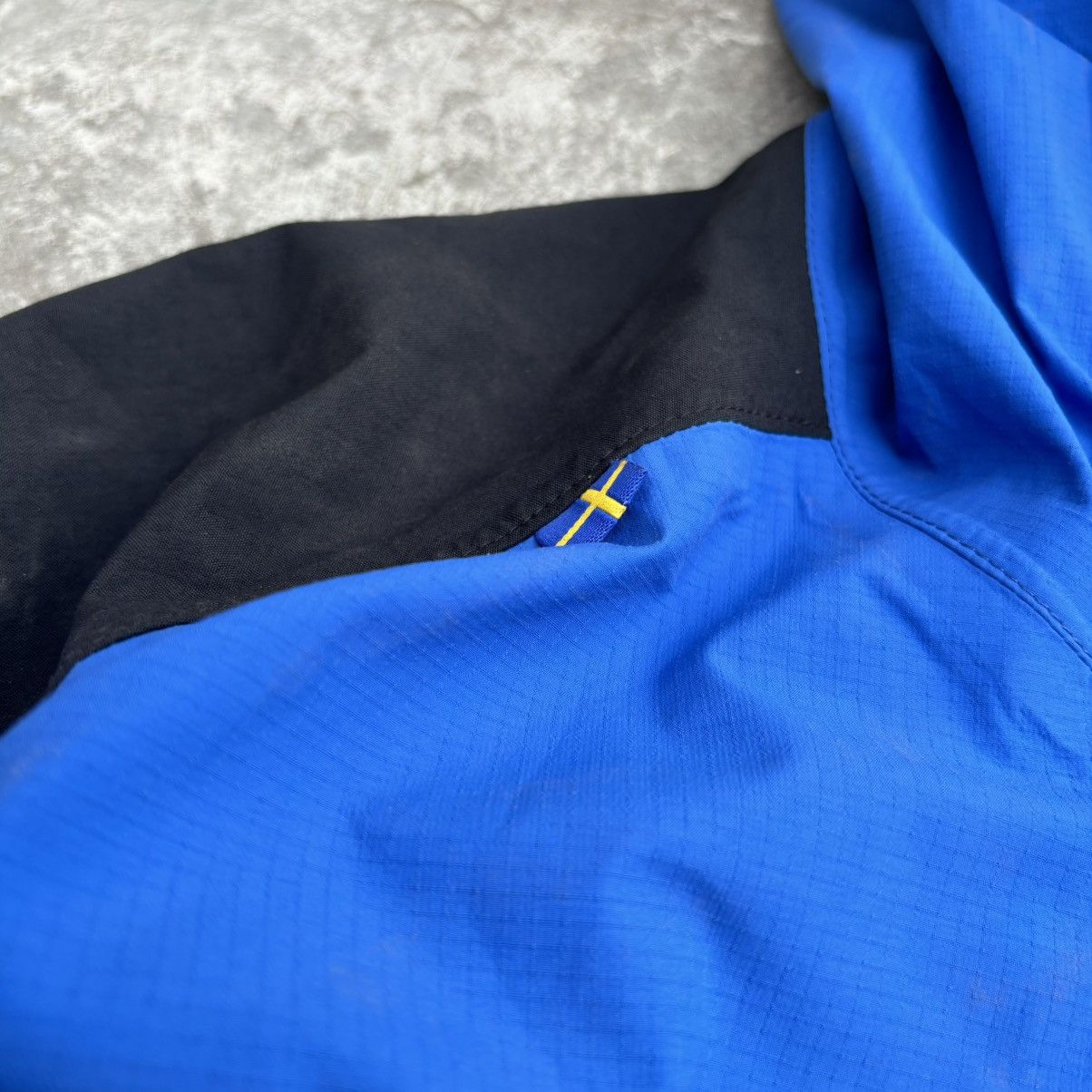 Fjallraven × Goretex × Vintage Vintage Fjallraven Polar 90s outdoor jacket Size US M / EU 48-50 / 2 - 4 Thumbnail