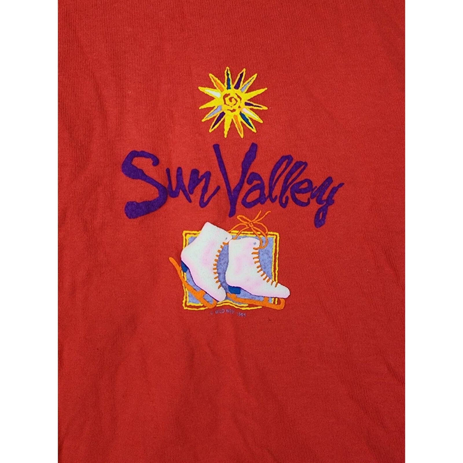 Vintage Vintage Sun Valley Shirt Ice Skate Graphic Red Tee VTG 90s L Size US L / EU 52-54 / 3 - 2 Thumbnail