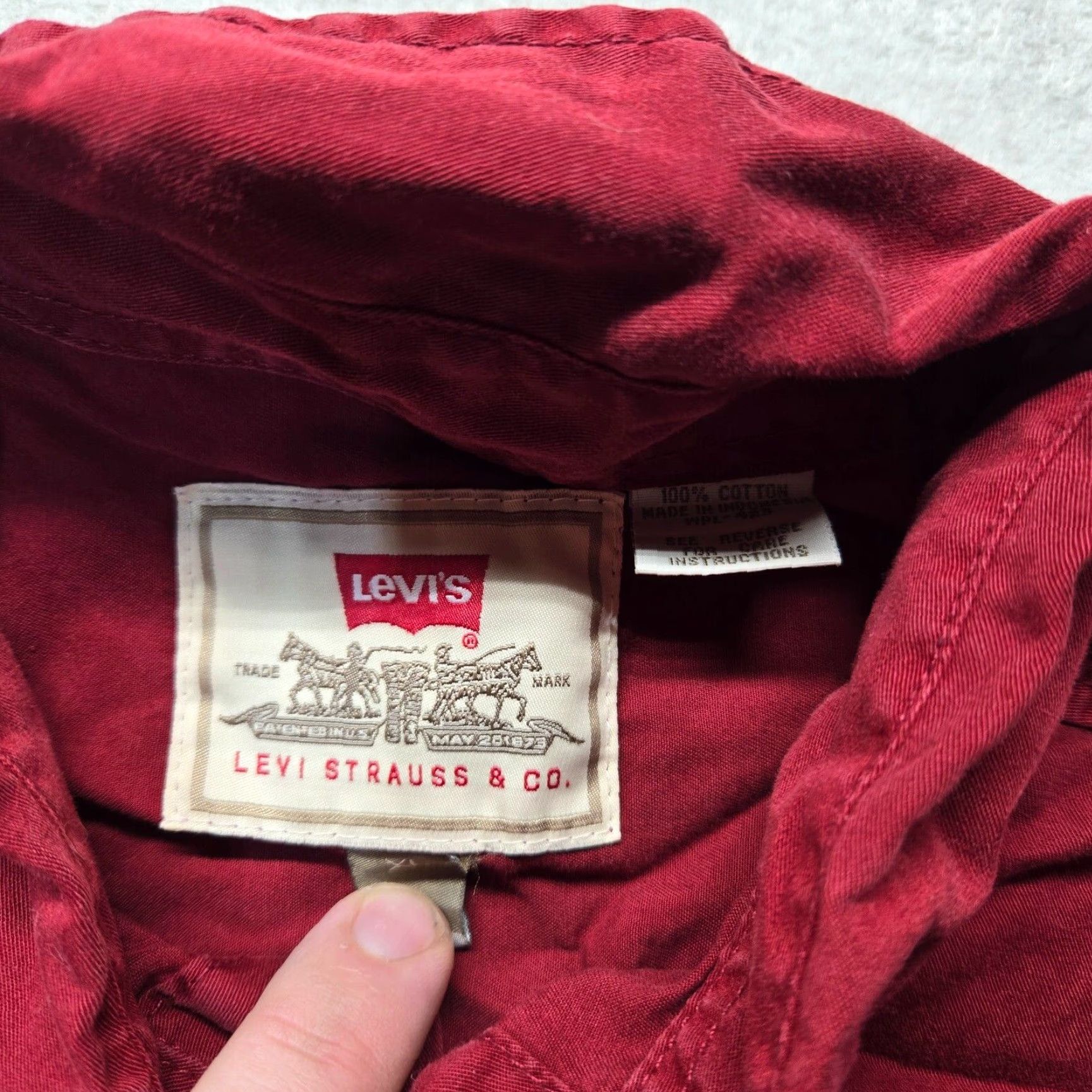 Levi's VINTAGE Levi's Shirt Denim Button-Up Red XL Men's Button-Down Casual Jeans Cowboy Rockabilly - Size US XL / EU 56 / 4 - 3 Thumbnail