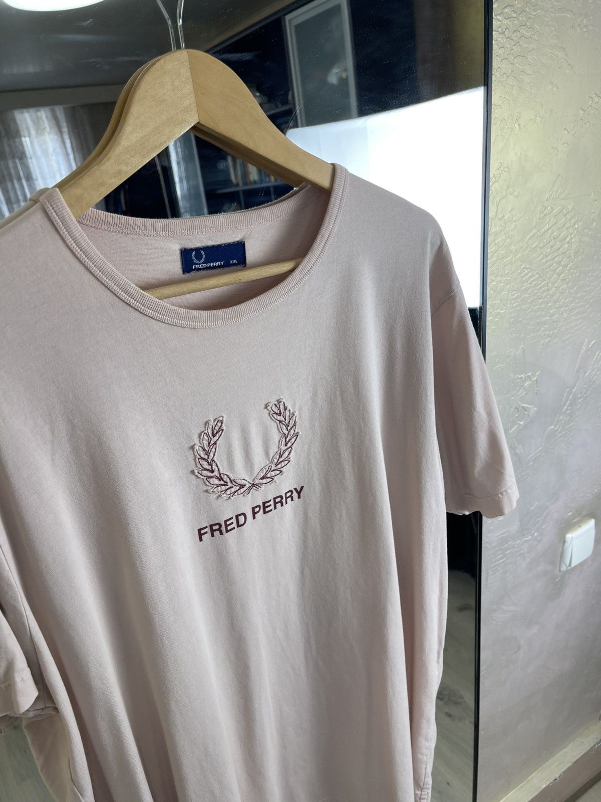 Fred Perry Classic Fred Perry Embroidered Laurel Tee - Soft Pink Size US XXL / EU 58 / 5 - 3 Thumbnail