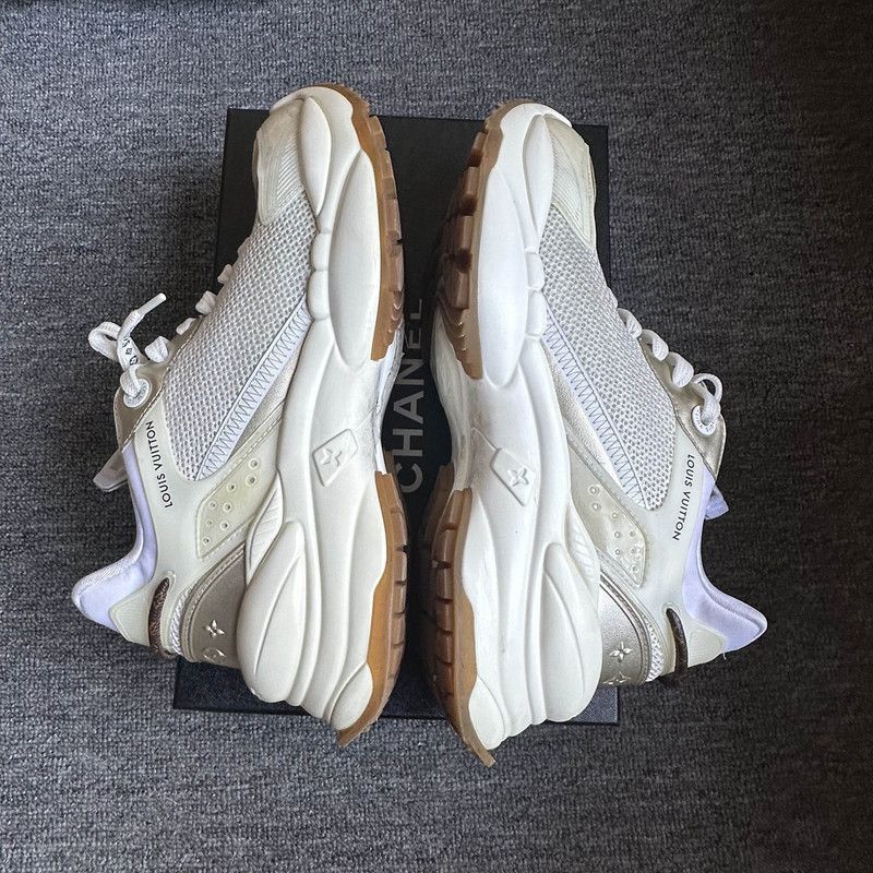 Louis Vuitton Louis Vuitton Run 55 Casual Sneakers for Women -2505 Size US 7 / IT 37 - 7 Thumbnail