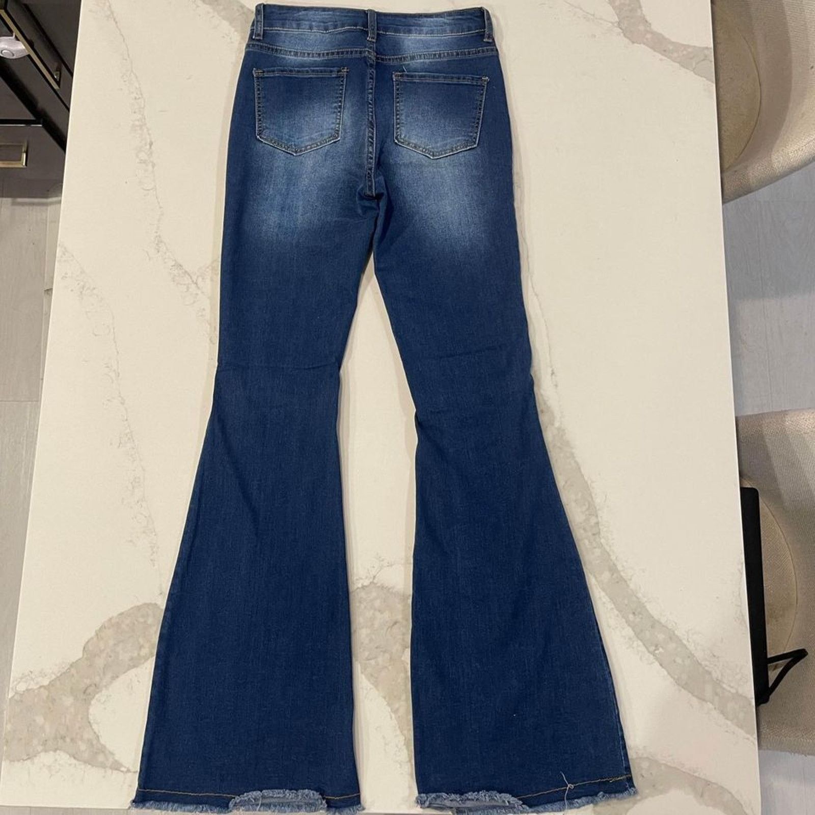 Shein Shein Distressed Raw Hem Flare Leg Denim Jeans Women’s 6 Size 28" / US 6 / IT 42 - 4 Thumbnail