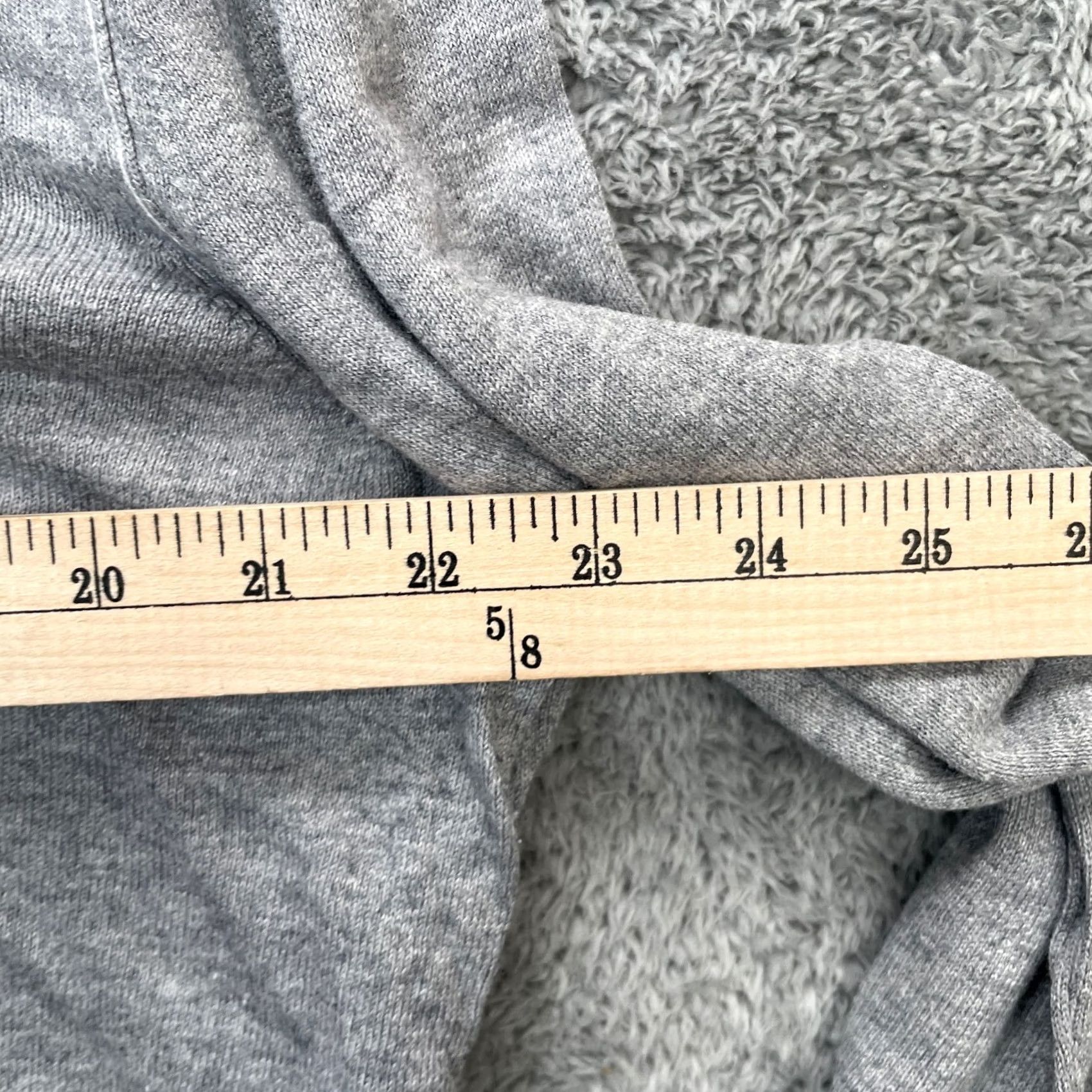 Banana Republic Banana Republic Sweater Mens XL Gray V-Neck Silk Knit Lightweight Pullover Knit Winter Spring Fall Casual Shirt/Top Mens Regular Fit Size US XL / EU 56 / 4 - 7 Thumbnail