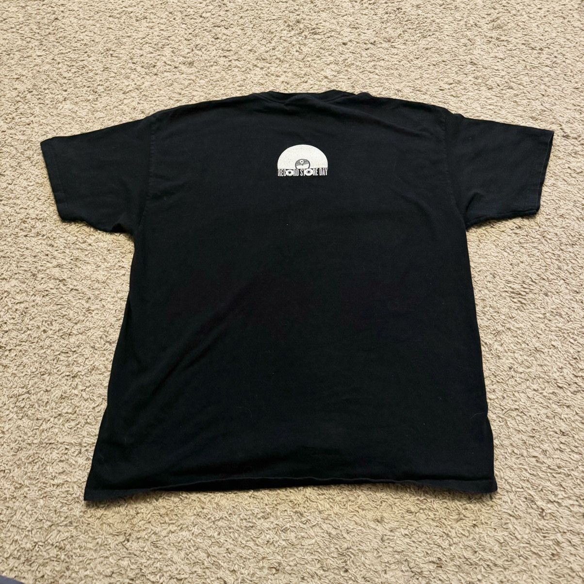 Band Tees VINTAGE 90s I STILL BUY RECORDS TEE! Size US XL / EU 56 / 4 - 5 Thumbnail