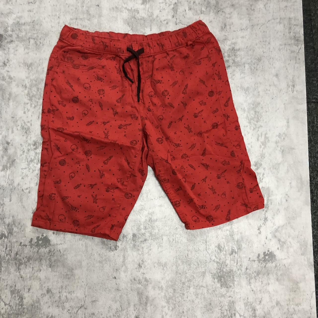 Other Croppt red and black shorts #skater Size US 32 / EU 48 - 1 Thumbnail