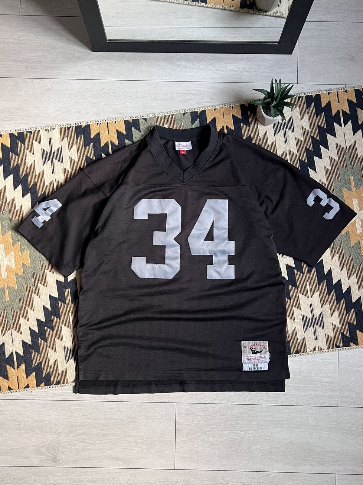 Mitchell & Ness Mitchell & Ness NFL Oakland Raiders Throwback Jackson Jersey Size US XL / EU 56 / 4 - 2 Thumbnail