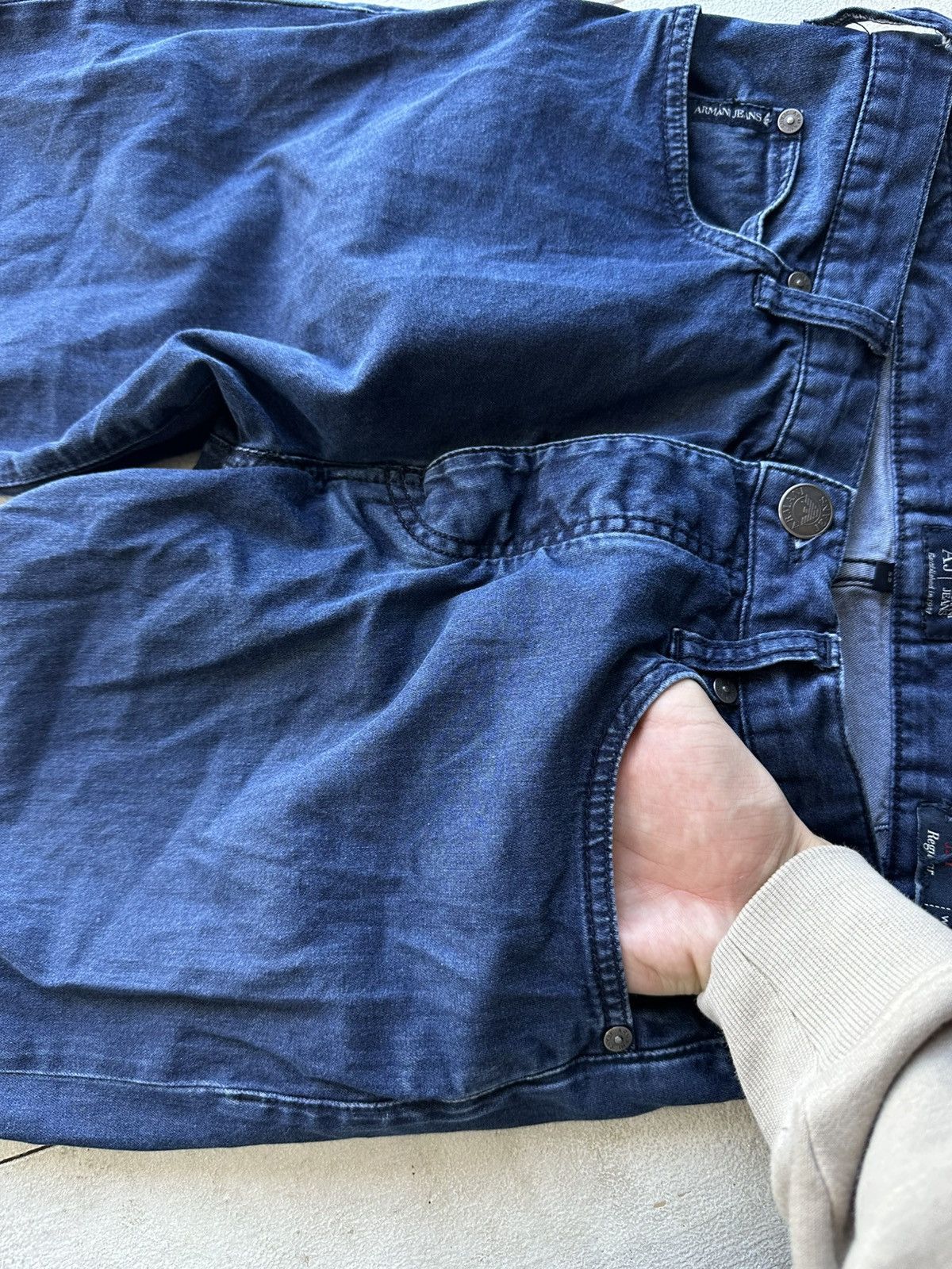 Giorgio Armani VNTG🚨90s Armani Jeans Denim blue Mens Pants Size US 32 / EU 48 - 9 Thumbnail