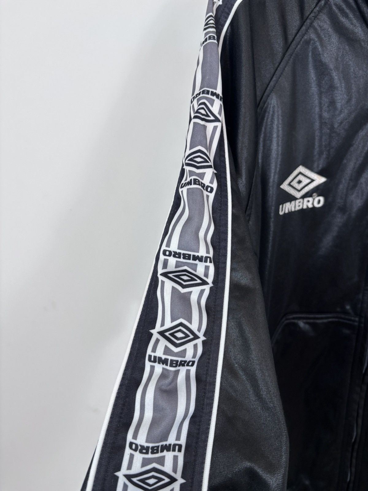 Umbro Umbro Ajax Amsterdam 1998/1999 Anthem 2 Football Jacket Size US XL / EU 56 / 4 - 10 Thumbnail