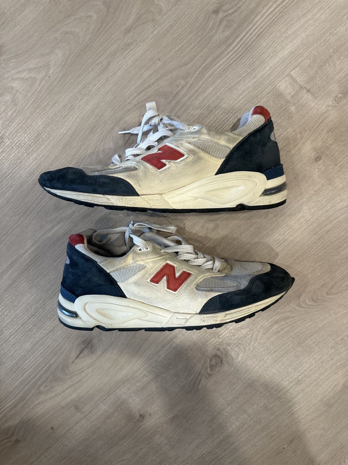 New Balance New Balance 990 V2 Sneaker in NB Navy 12 M / NB Navy Size US 12 / EU 45 - 1 Thumbnail