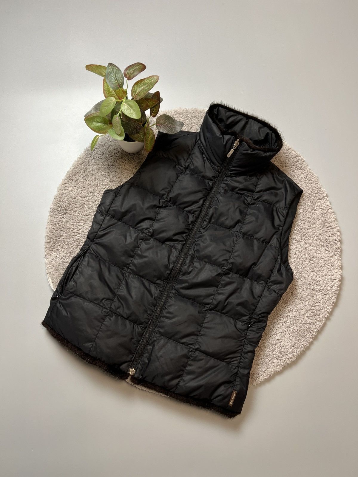 Moncler Kylie Jenner Style Moncler Brown Vest Size S / US 4 / IT 40 - 1 Thumbnail