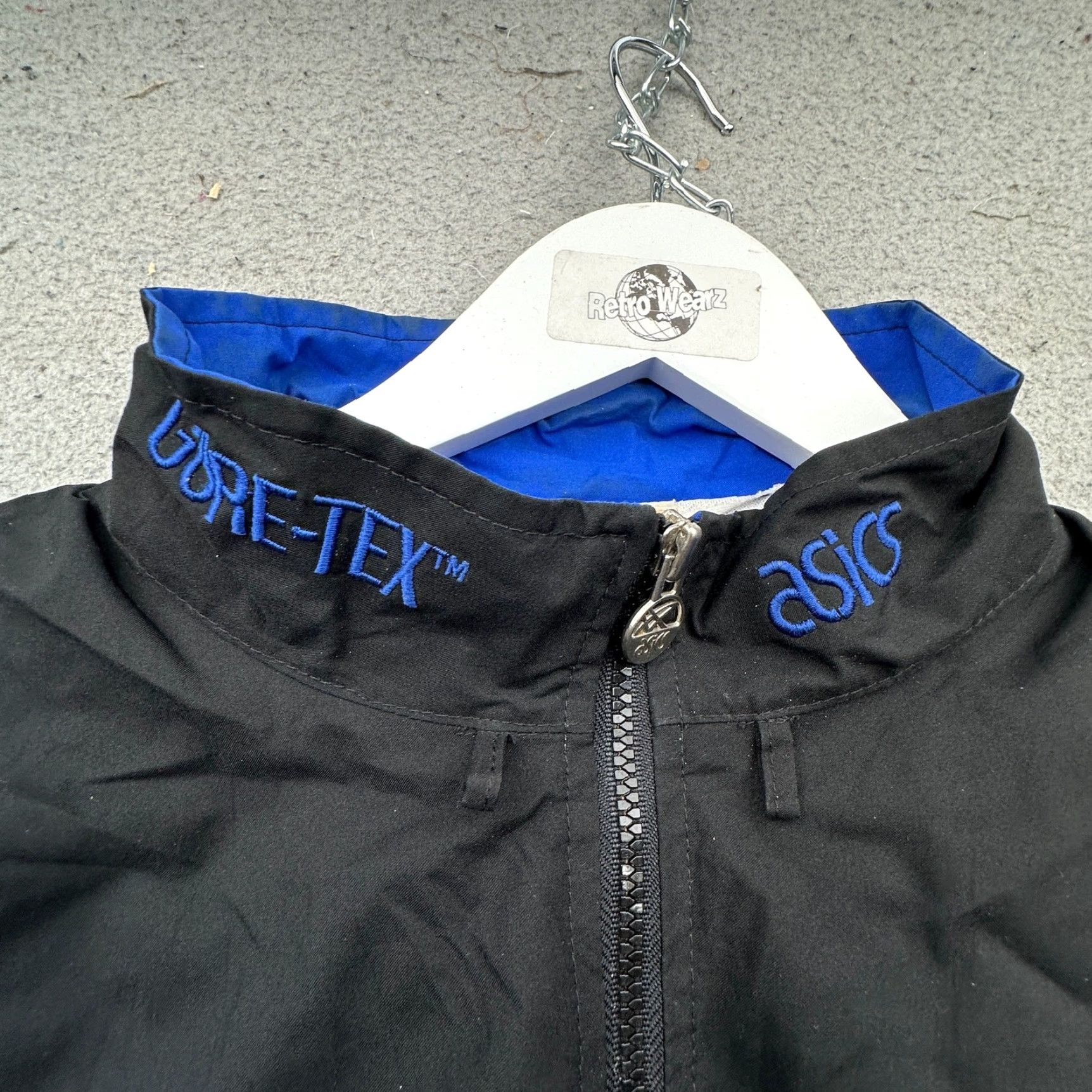 Asics VINTAGE Asics Gore-Tex Windbreaker Jacket Mens L Black Blue Zip Full Zip Pocket Logo 90s Outdoor Casual Travel Workwear Mens Size US L / EU 52-54 / 3 - 7 Thumbnail