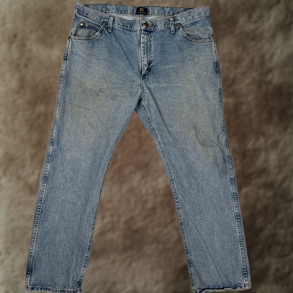 Wrangler Wrangler 47MWZ Jeans Regular 32x34 Light Blue Denim 5-Pocket Straight Cowboy Stain Vintage No Size US 32 / EU 48 - 1 Thumbnail
