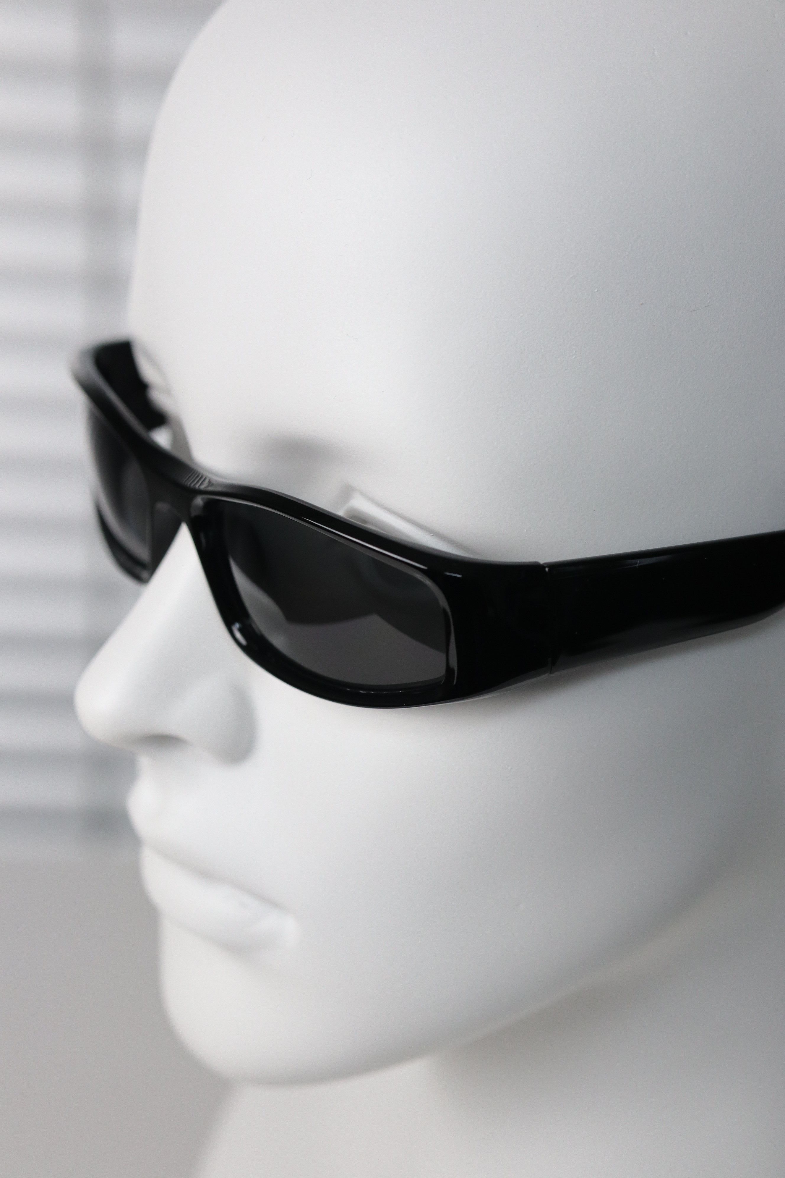 Japanese Brand Rare Vtg Y2k Avant Garde Cat Eye Black Sunglasses Unisex OS Size ONE SIZE - 7 Thumbnail