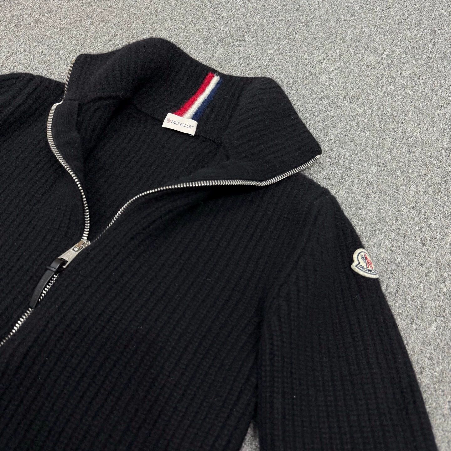Moncler Moncler half-zip wool sweater L black Size US L / EU 52-54 / 3 - 3 Thumbnail