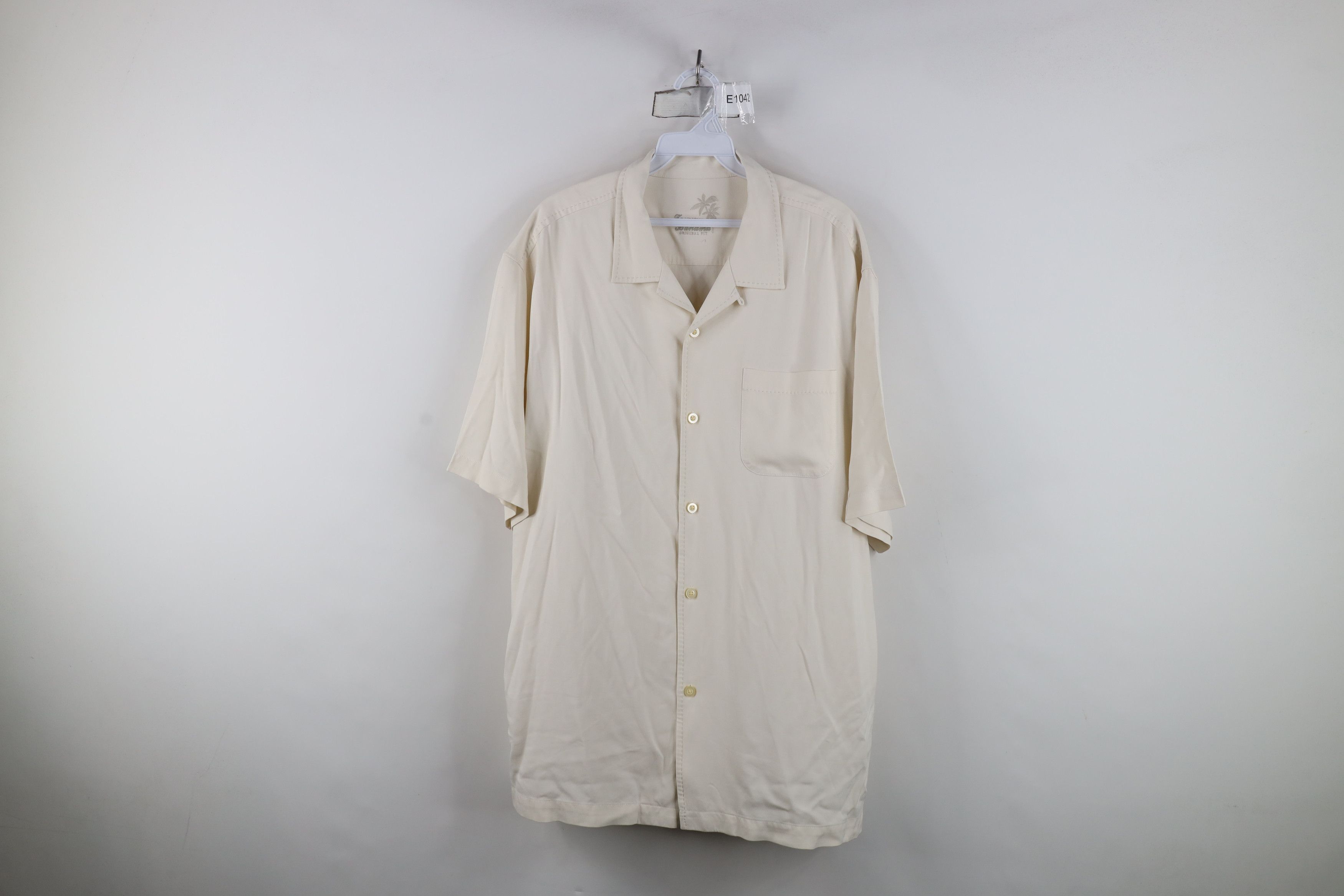 Tommy Bahama Vintage Tommy Bahama Fit Looped Collar Silk Button Shirt Size US L / EU 52-54 / 3 - 1 Thumbnail