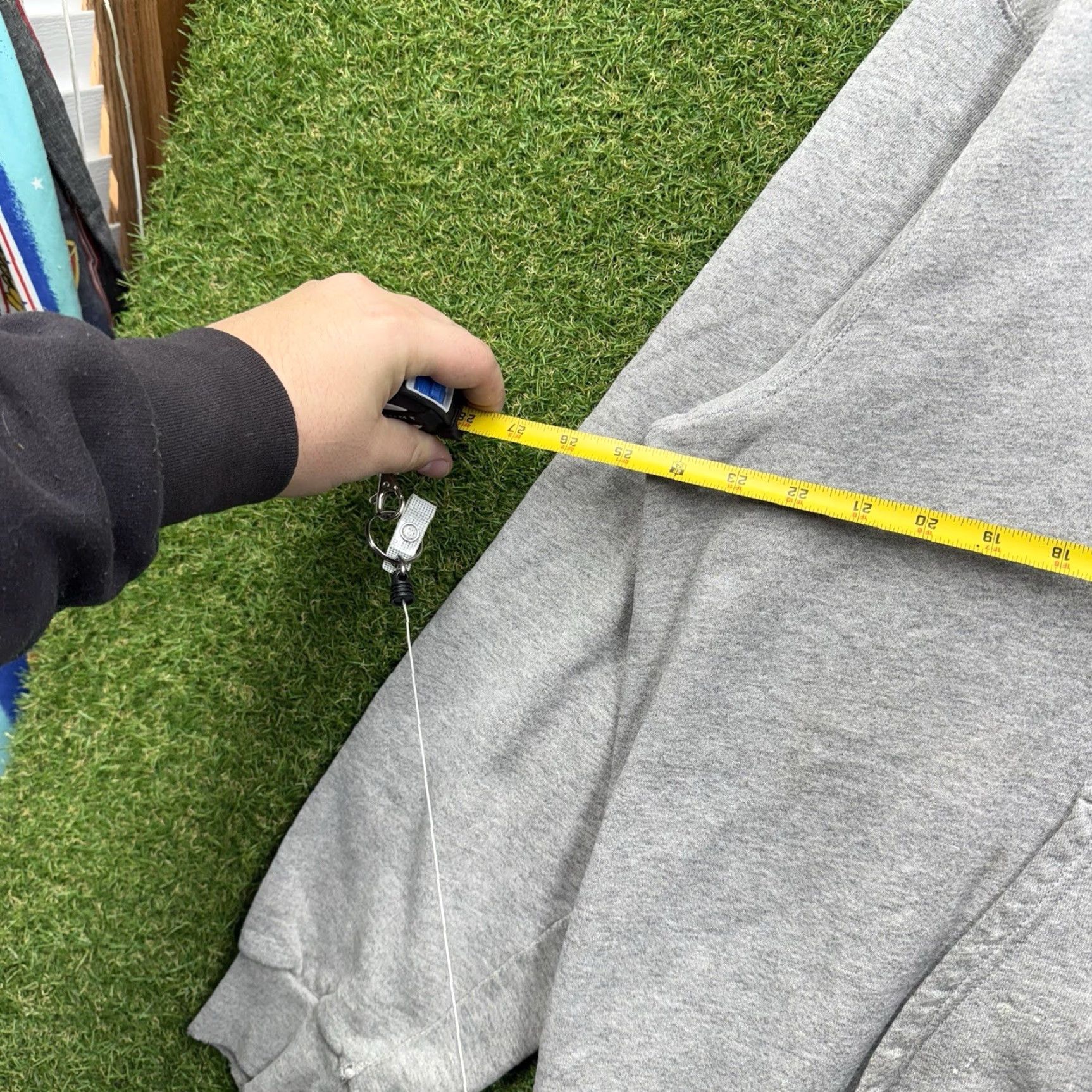 Nike VINTAGE Nike Hoodie Mens XL Gray 90s y2k Travis Scott Center Swoosh Hooded Boxy Pullover Sweatshirt Size US XL / EU 56 / 4 - 5 Thumbnail