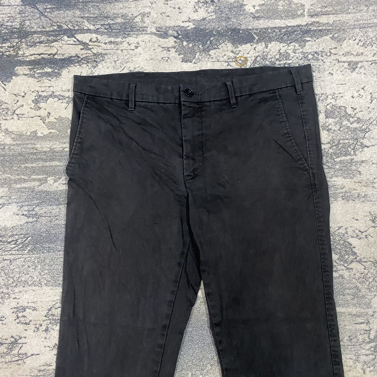 Japanese Brand × Uniqlo Japanese Uniqlo Black Chino Pants Size US 36 / EU 52 - 2 Thumbnail
