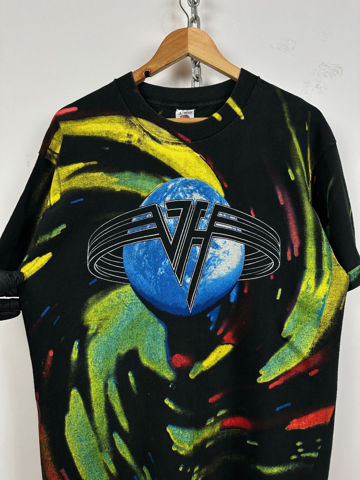 Band Tees 1993 Vintage Van Halen Live AOP World Tour Band T-Shirt Size US L / EU 52-54 / 3 - 10 Thumbnail