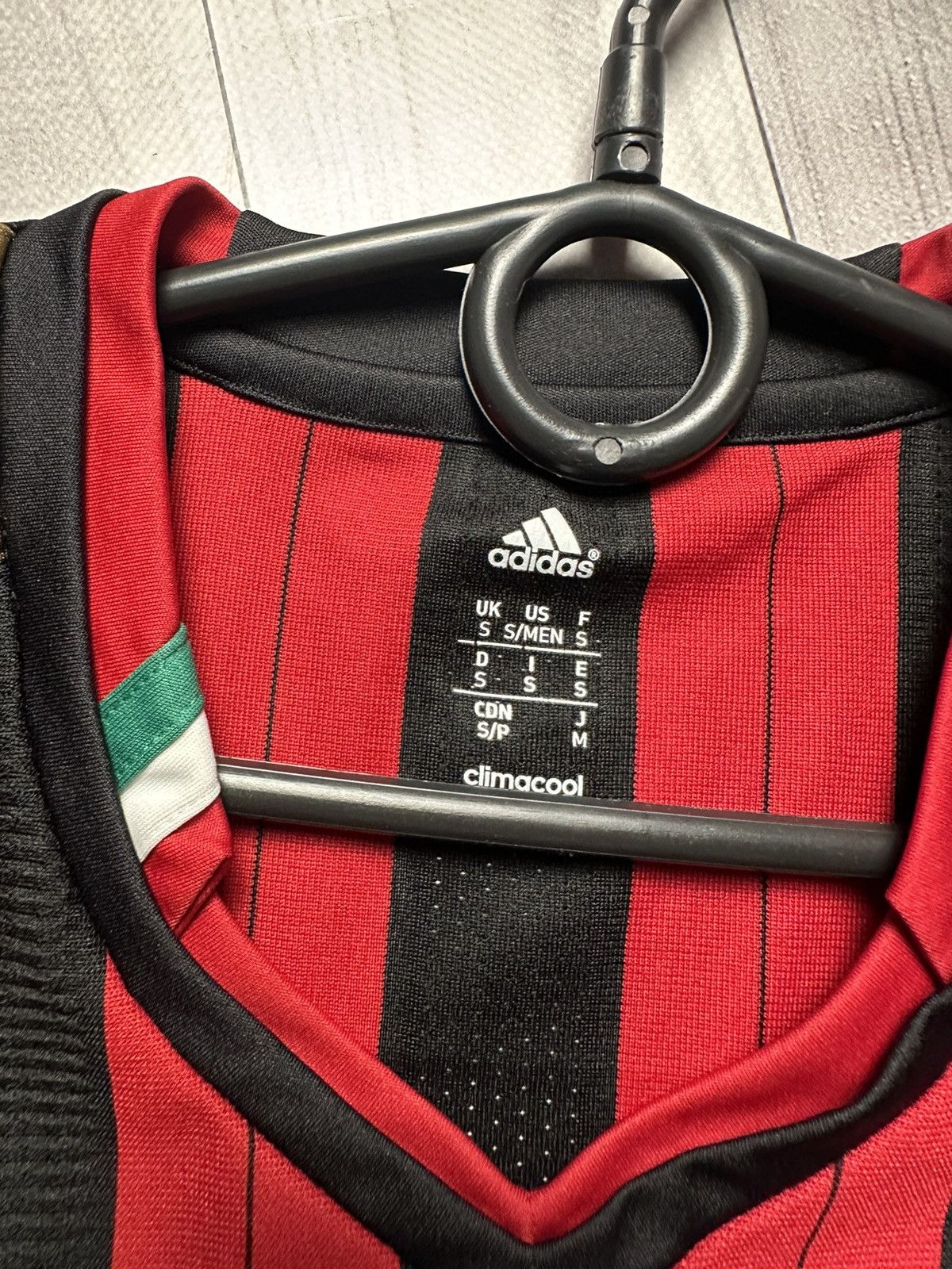 Adidas × Vintage Vintage adidas AC Milan soccer jersey size S gold stripes Size US S / EU 44-46 / 1 - 3 Thumbnail