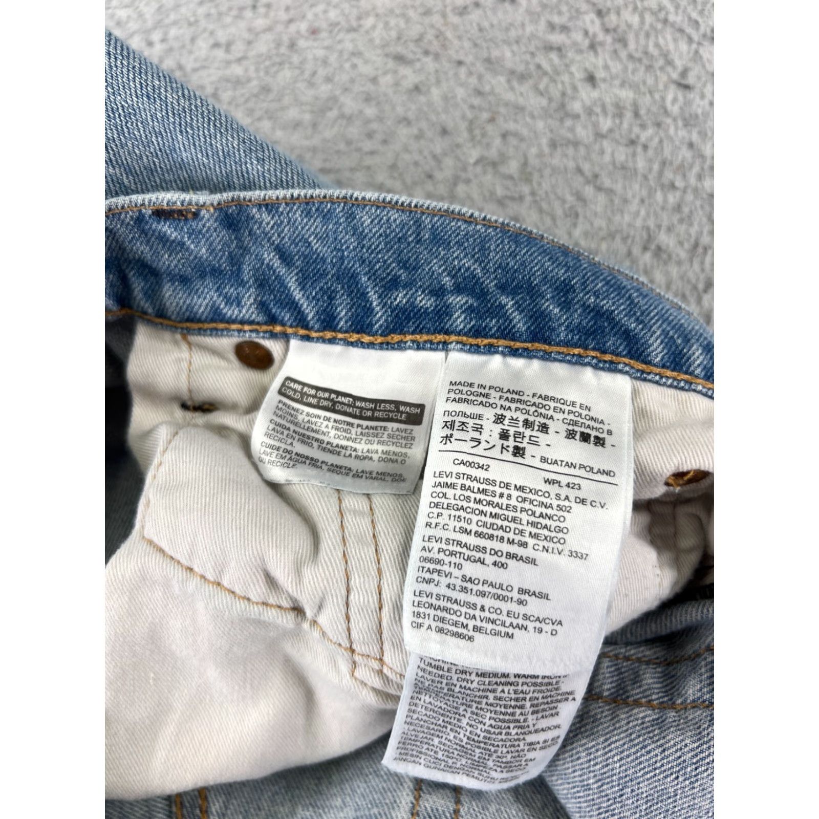 Levi's Levi's Jeans Blue Denim 541 30x27 Premium 31 Adult Regular Cotton 5-Pocket Distressed Stretch Vintage? N/A Size US 31 - 6 Thumbnail