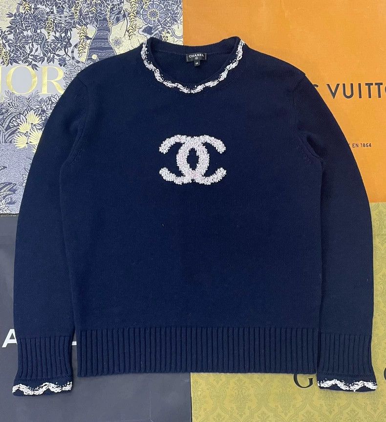 Chanel chanel Blue double C cashmere sweater Size XS / US 0-2 / IT 36-38 - 1 Thumbnail