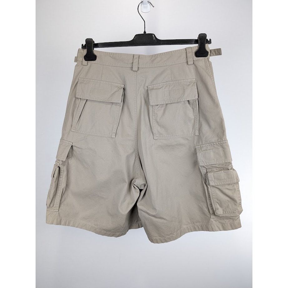 Balenciaga o1rshd1 Cargo Short in Beige Size US 30 / EU 46 - 12 Thumbnail