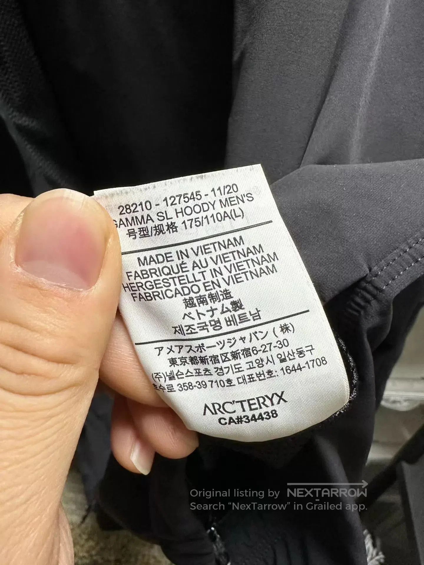 Arc'teryx Black Lightweight Hooded Jacket Size L. Size US L / EU 52-54 / 3 - 6 Thumbnail
