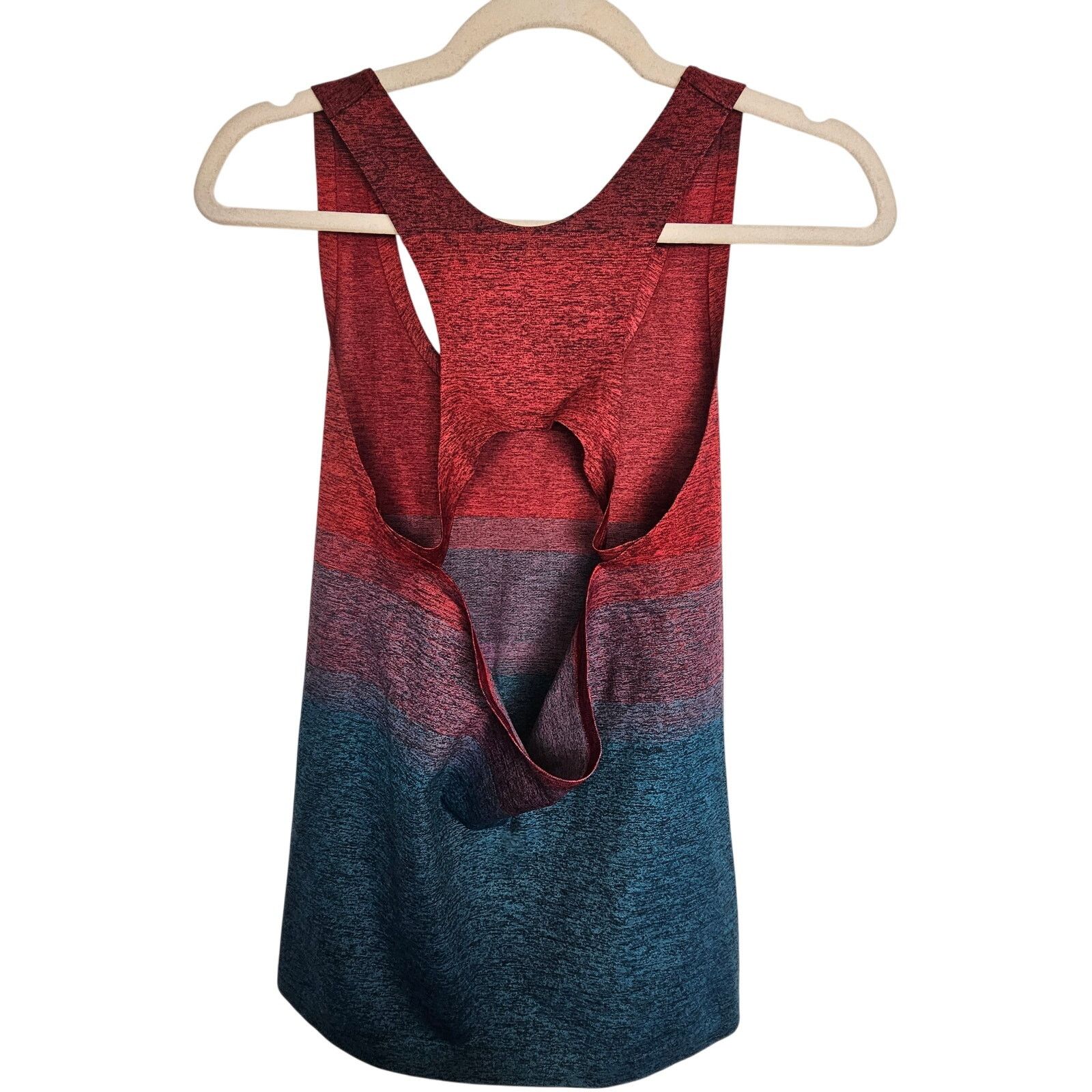 Athleta Athleta Womens Ombre Relay Tank Sz M Yoga Stretch Gym Dance Size M / US 6-8 / IT 42-44 - 6 Thumbnail