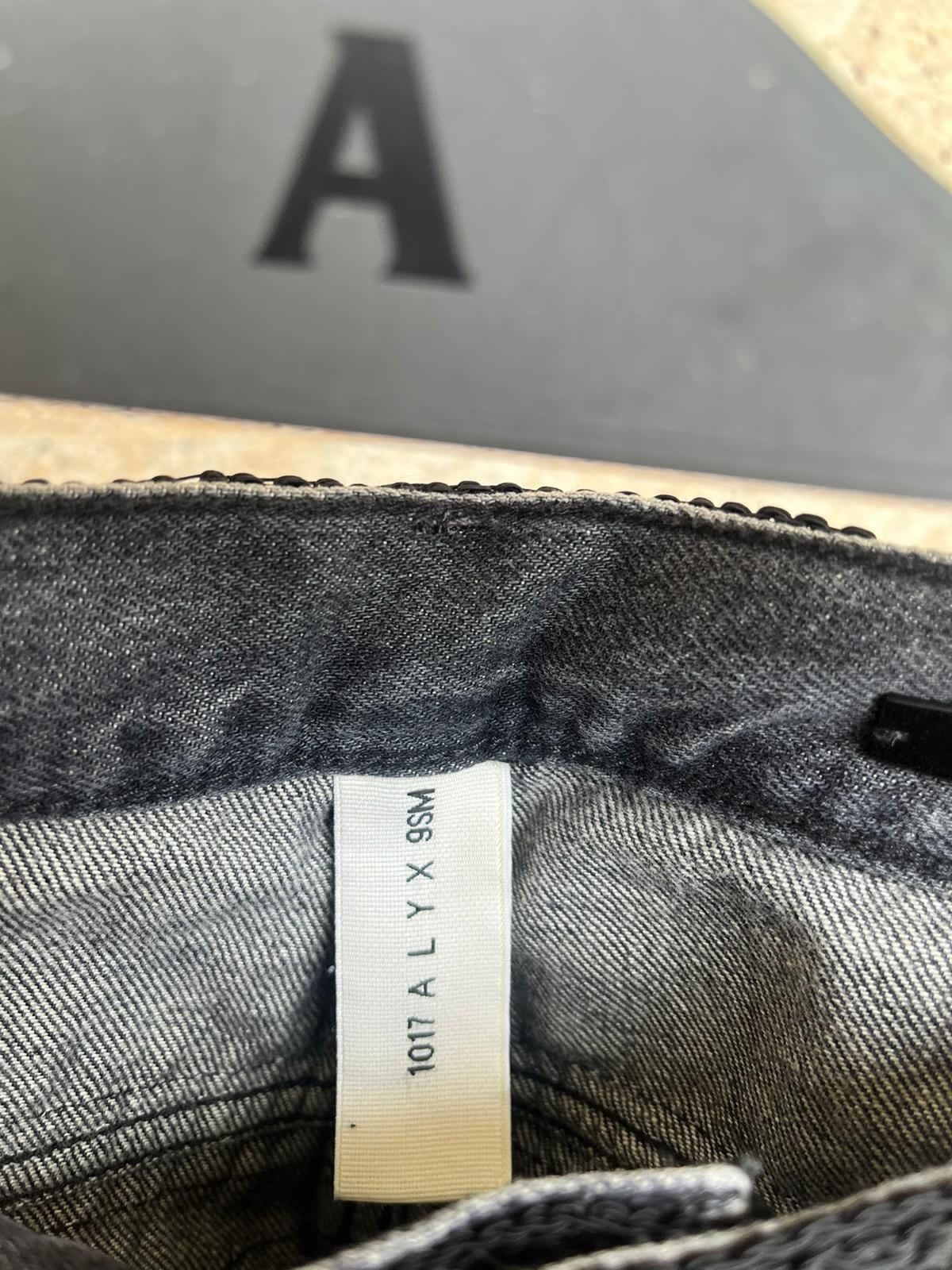 Alyx 6 Pocket Blackmeans Distressed & Frayed Denim in Black Size US 36 / EU 52 - 13 Thumbnail