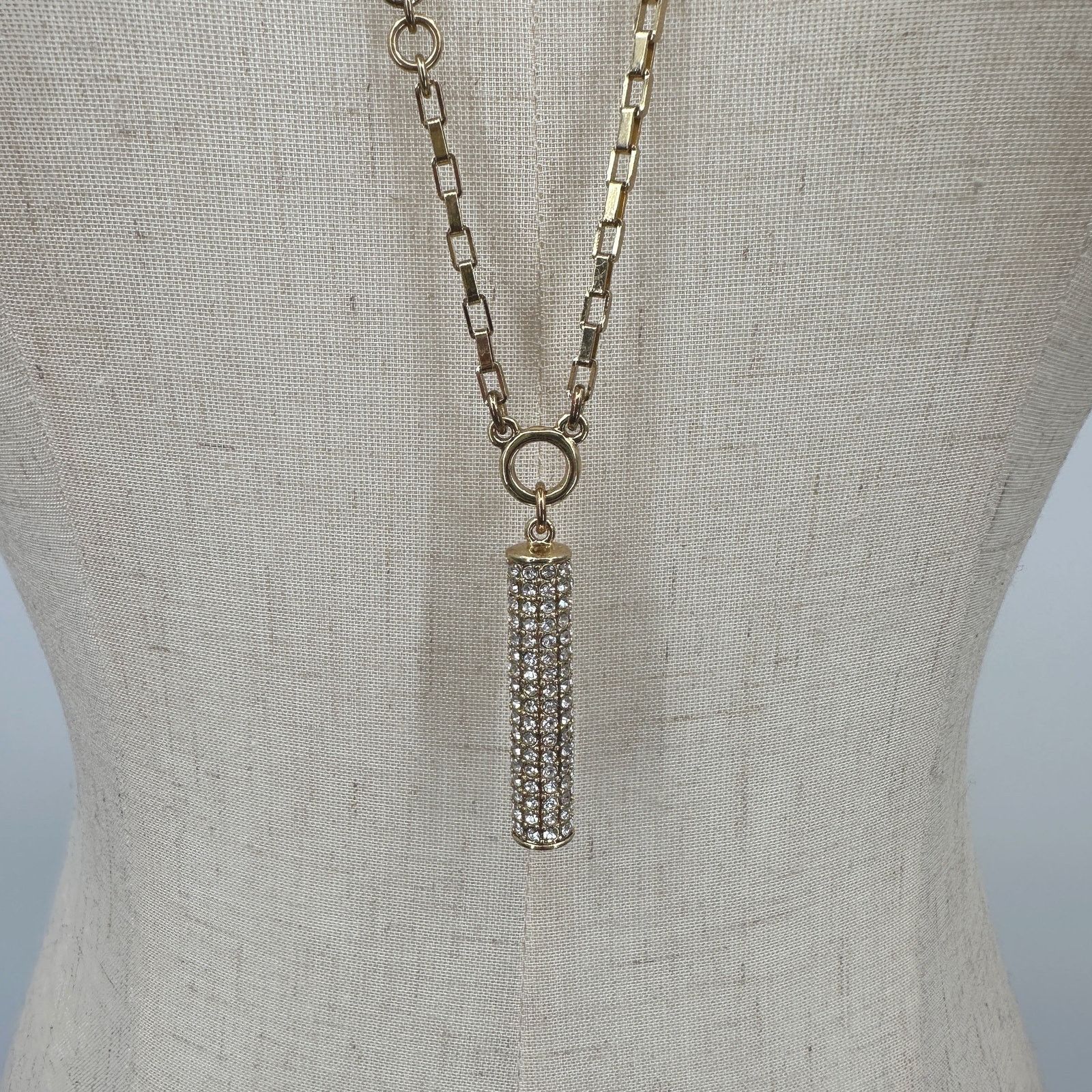 Ann Taylor Ann Taylor Long Statement Necklace Goldtone Chain Pendant Size ONE SIZE - 9 Thumbnail