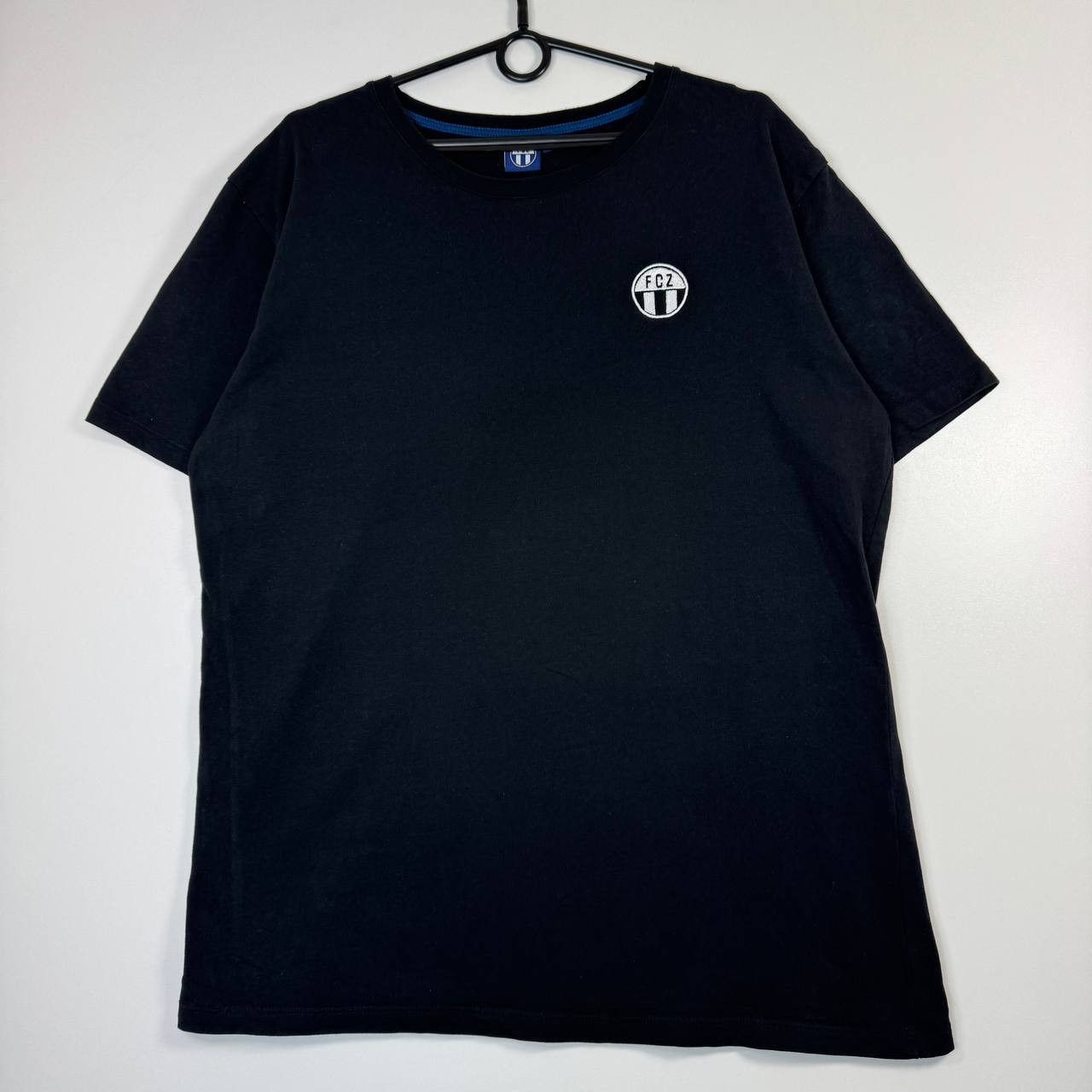 Other FC Zurich T Shirt Black Graphic Logo Switzerland Football XL Size US XL / EU 56 / 4 - 2 Thumbnail