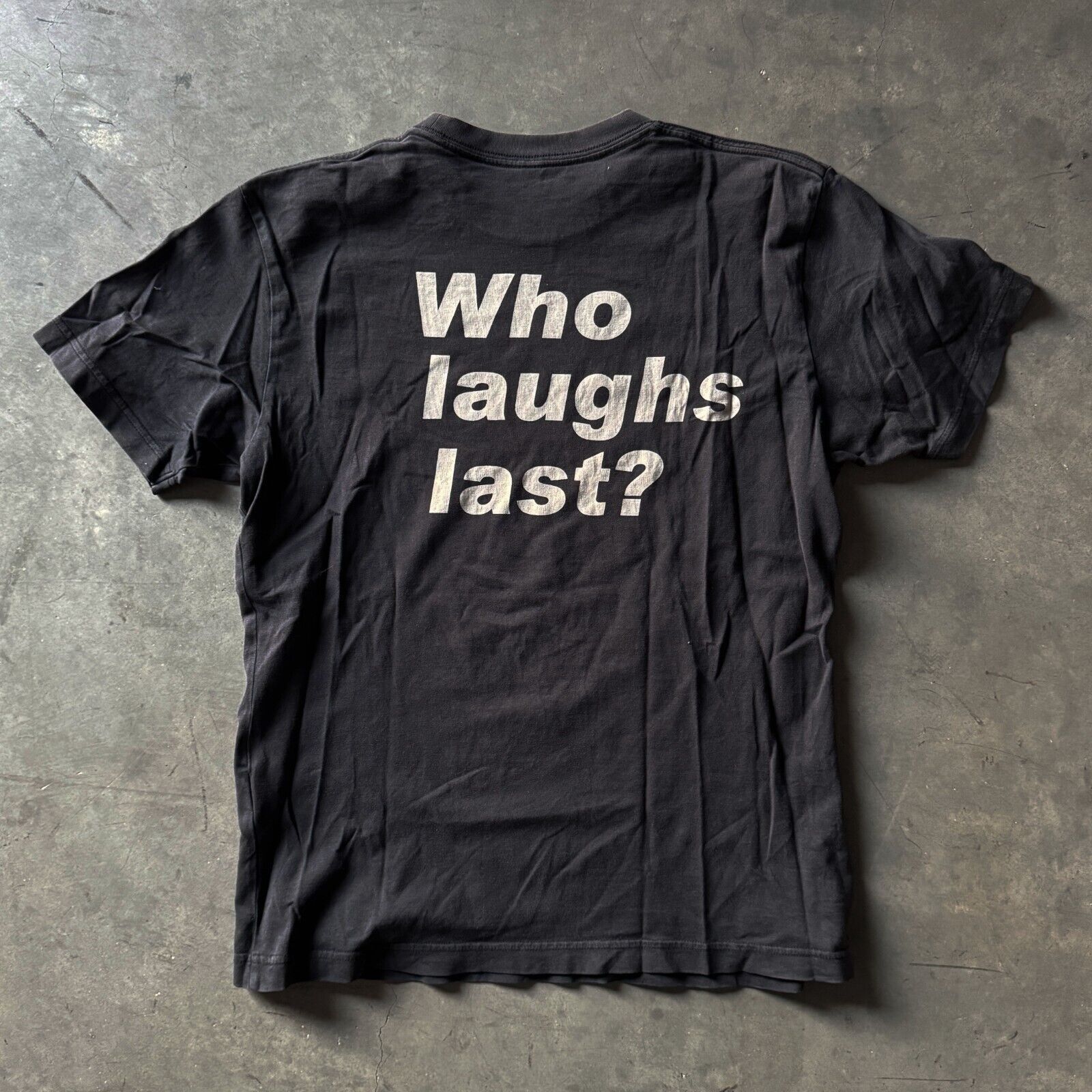 Uniqlo Who Laughs Last? Barbara Krueger Rage Against Machine Shirt Size US M / EU 48-50 / 2 - 7 Thumbnail
