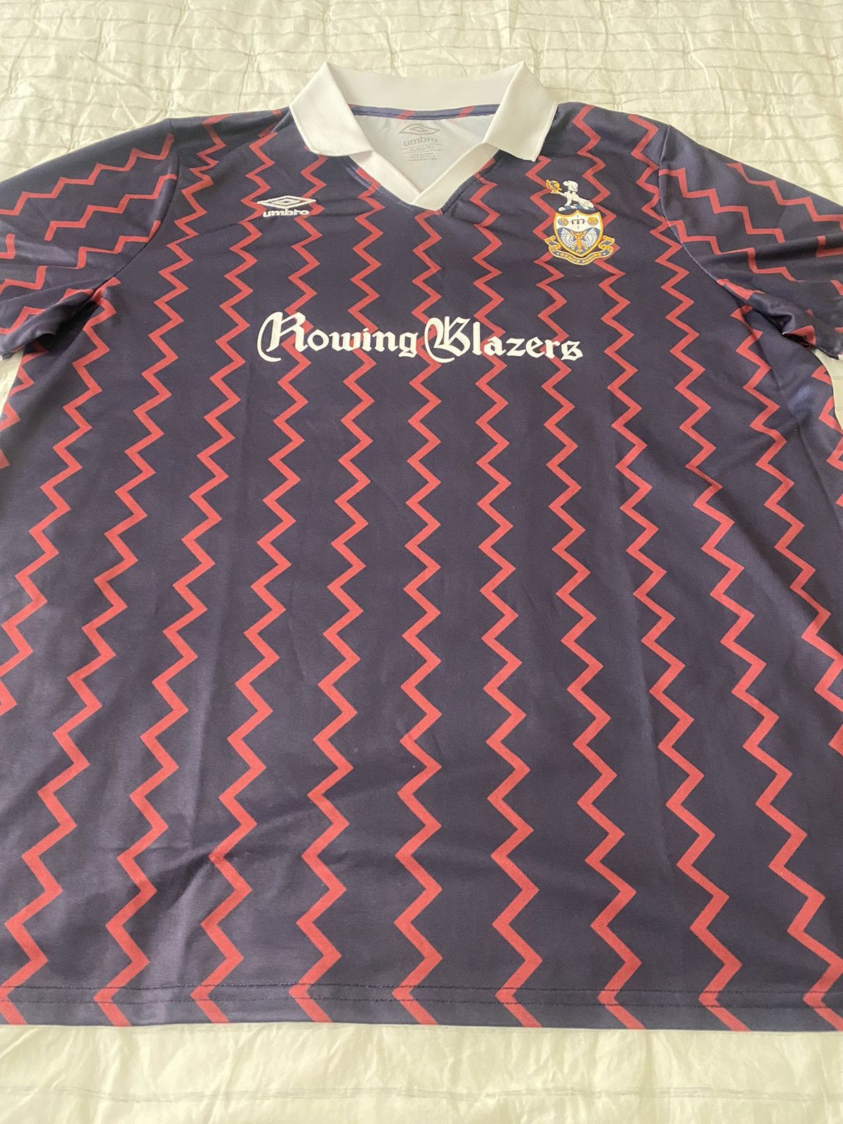 Rowing Blazers × Umbro Rowing Blazers x Umbro Zig Zag Soccer Jersey XL Size US XL / EU 56 / 4 - 4 Thumbnail