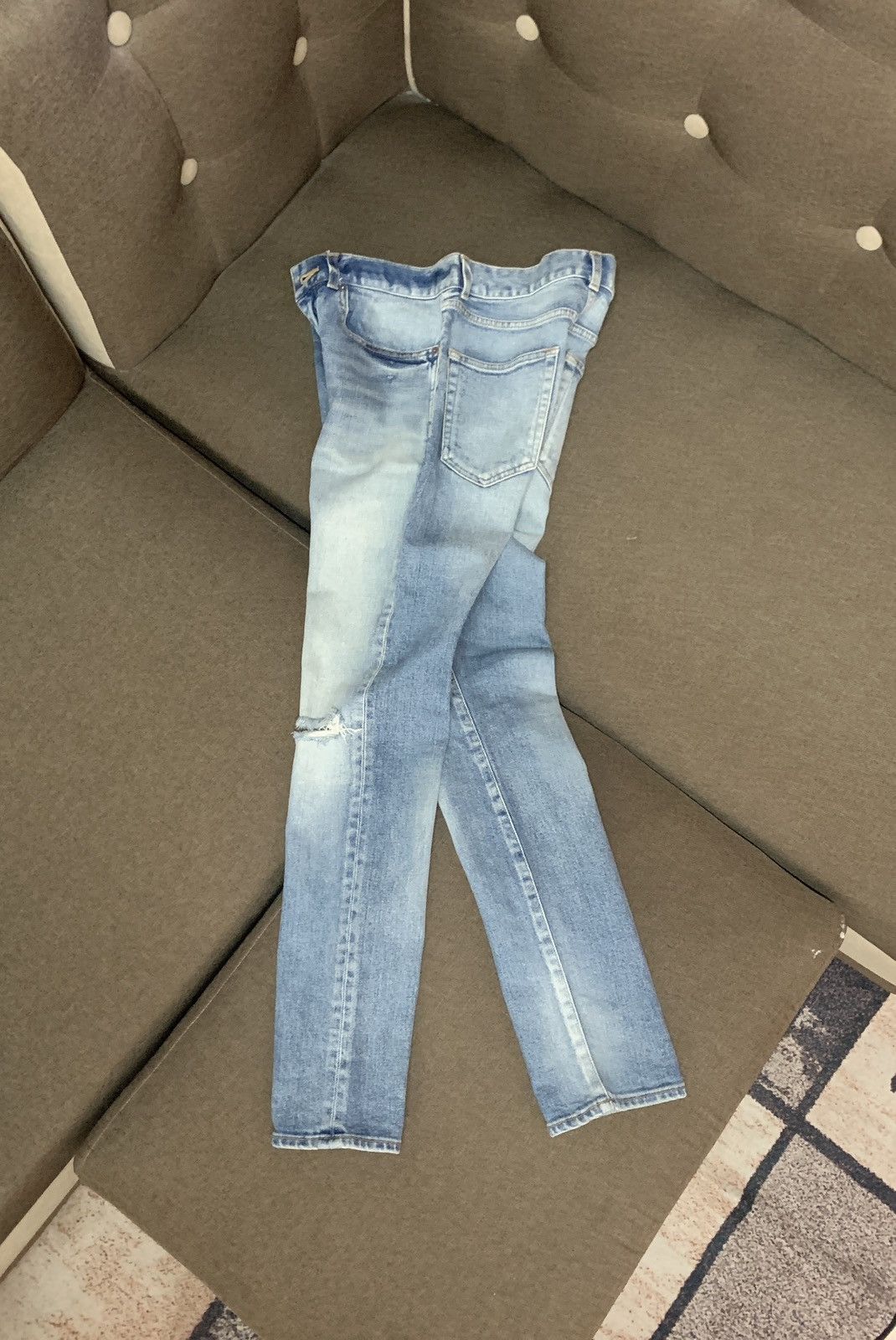 Saint Laurent Paris 2019 Saint Laurent Paris D10 Distressed Light Wash Denim Size US 32 / EU 48 - 3 Thumbnail