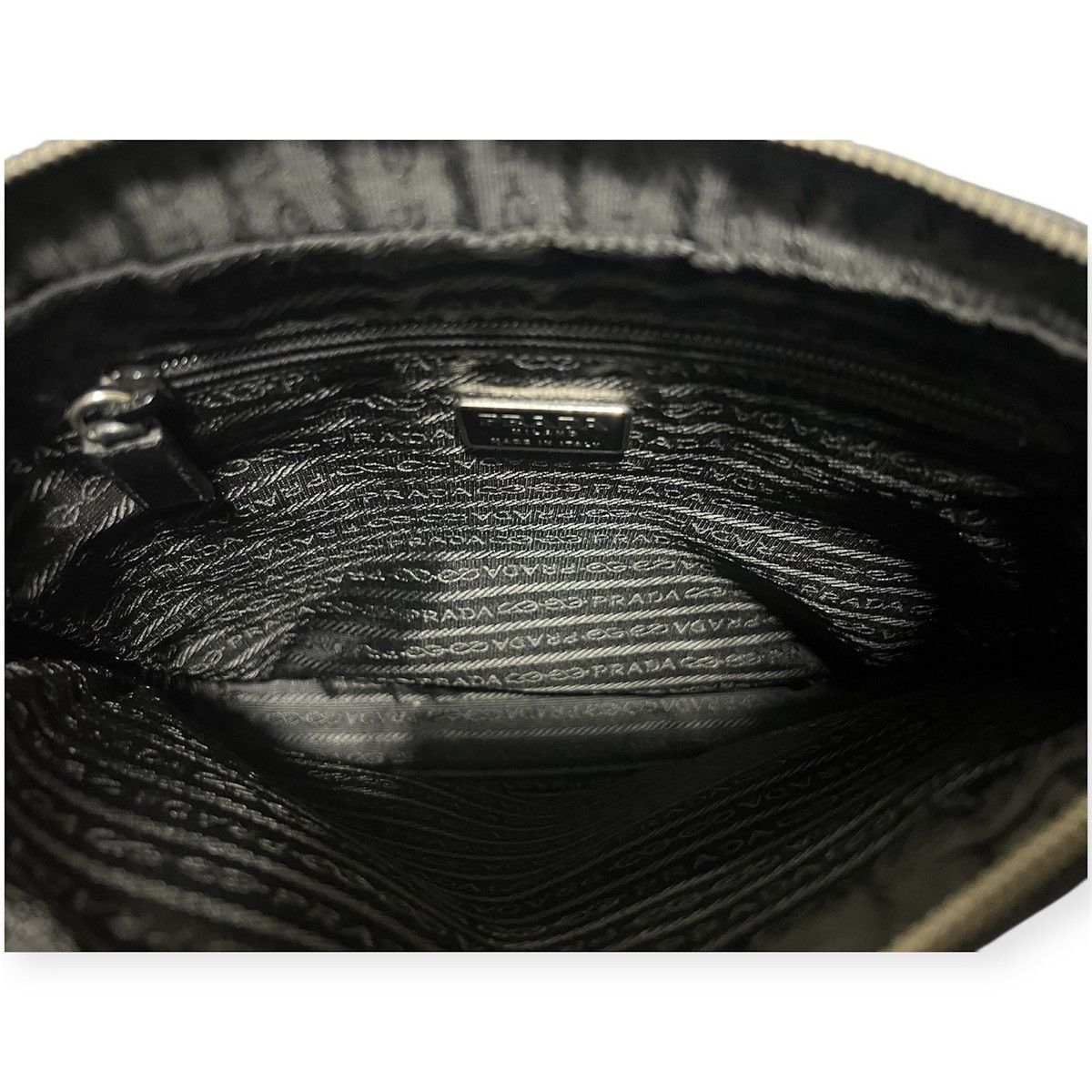 Prada Authentic Vintage PRADA Vitello Leather Shoulder Bag – Black Size ONE SIZE - 11 Thumbnail