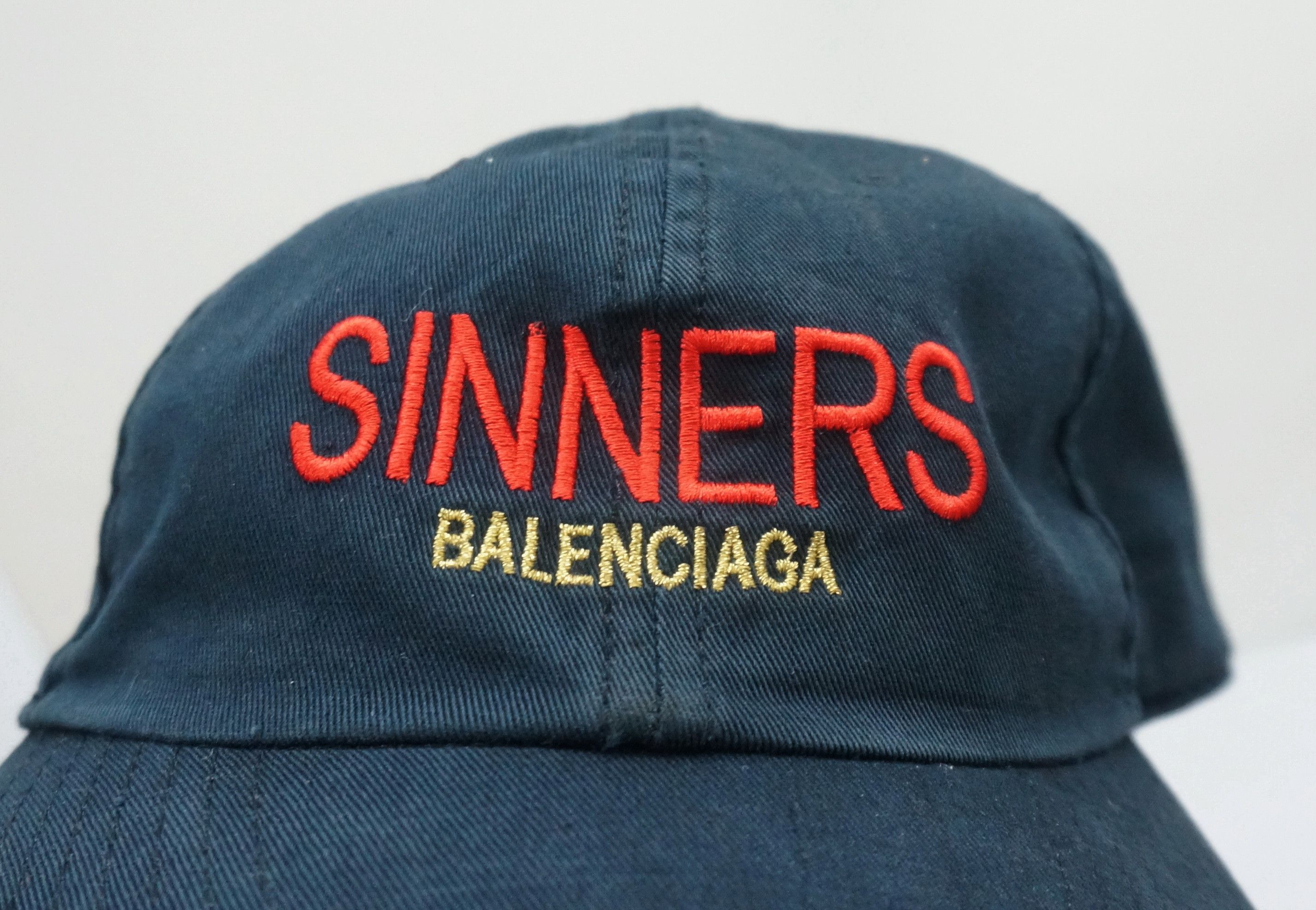 BALENCIAGA 18SS SINNERS キャップ New With Tags RARE Balenciaga Sinners Collection Embroidered Black