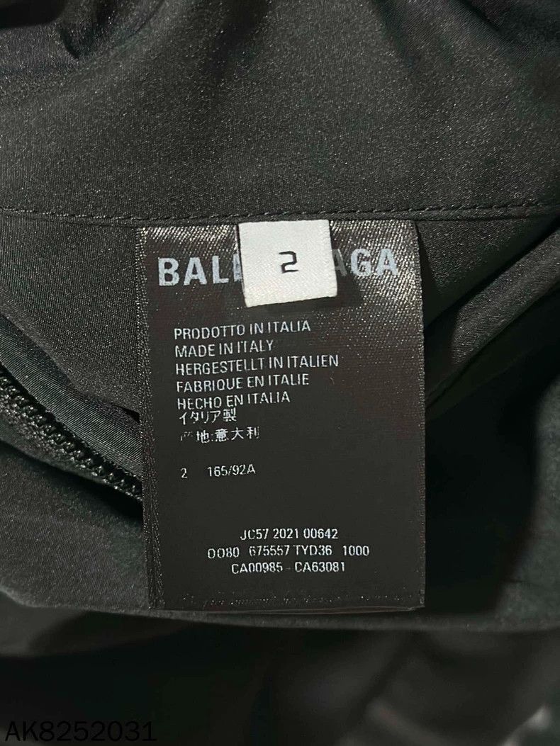 Balenciaga Balenciaga Belted logo nylon trench coat 2501-Nextarrow Size US M / EU 48-50 / 2 - 6 Thumbnail