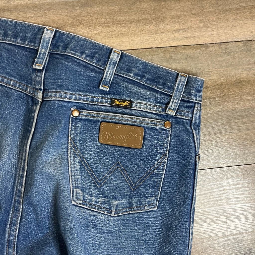 Wrangler Vintage Wrangler Light Wash Denim Jeans Men 36 Size US 36 / EU 52 - 8 Thumbnail