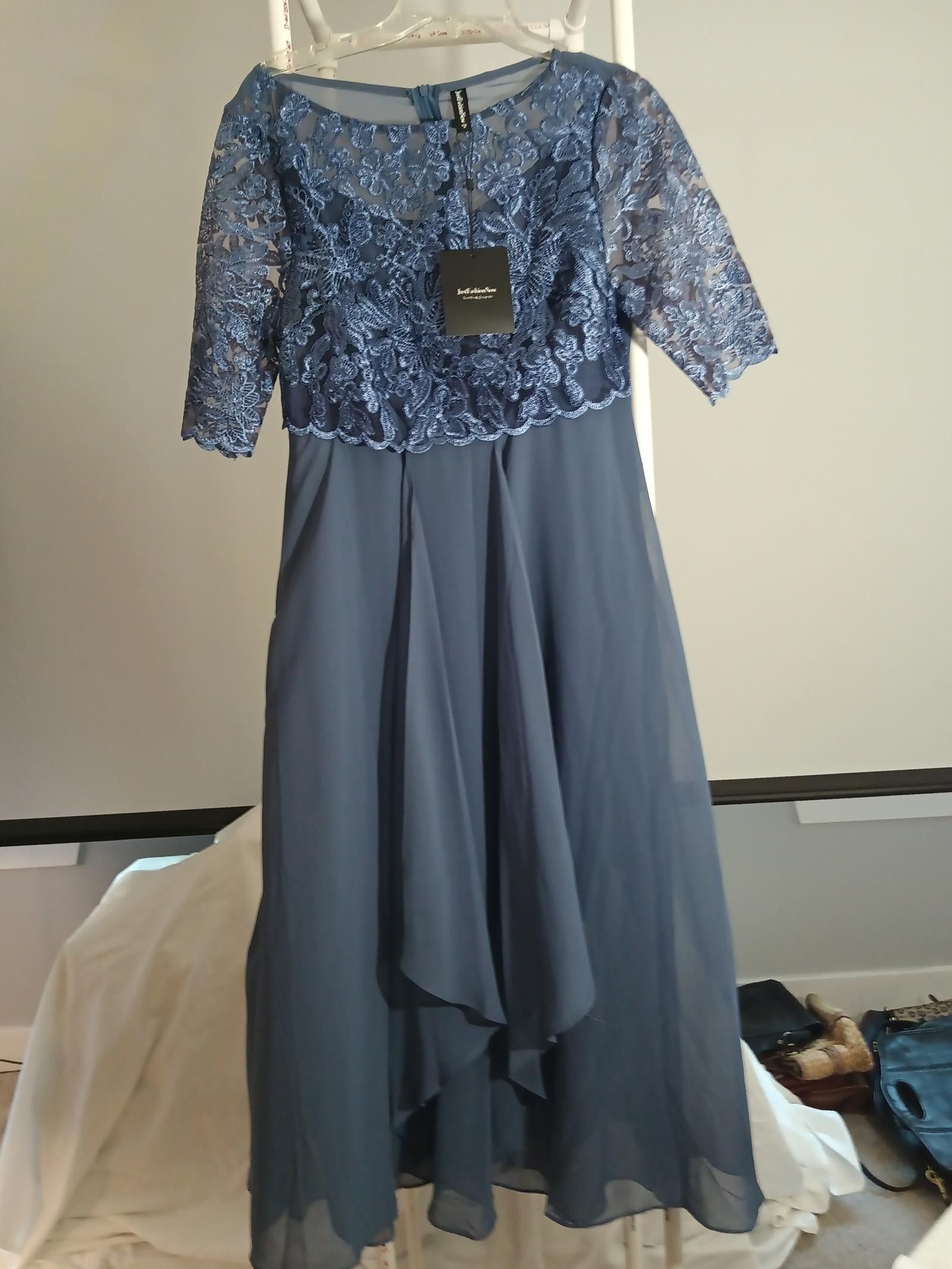 Designer Elegant JustFashionNow Blue Lace Evening Dress Size M / US 6-8 / IT 42-44 - 1 Thumbnail
