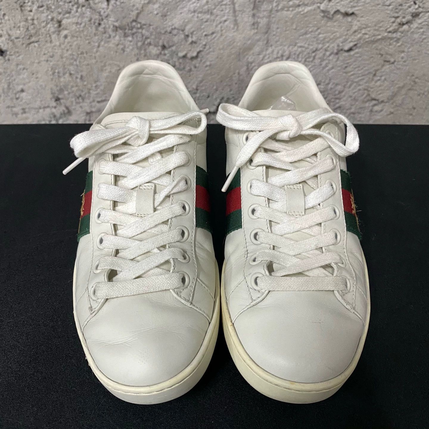Gucci Gucci bee-themed white sneakers, Size US 5 / IT 35 - 1 Thumbnail