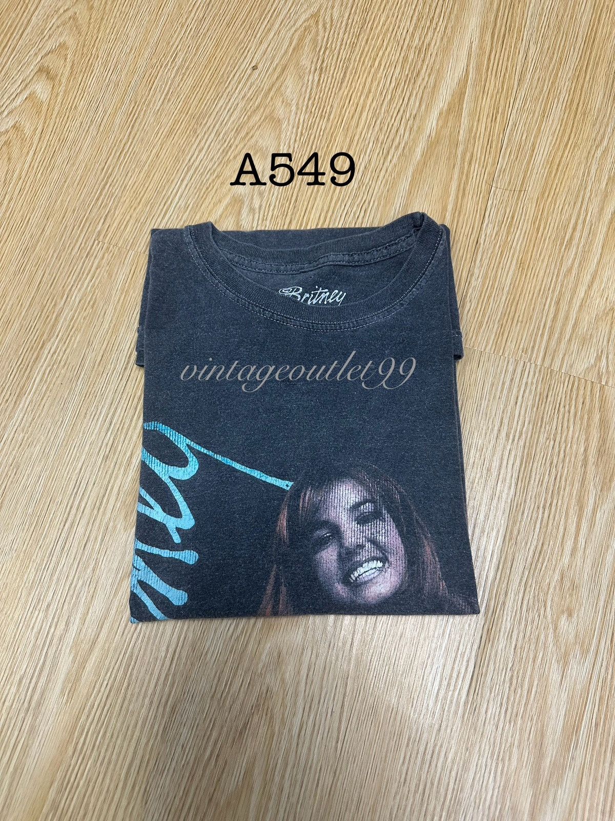 Band Tees Britney Spears Tour 1999 Underlicense Tee A549 Size US S / EU 44-46 / 1 - 8 Thumbnail