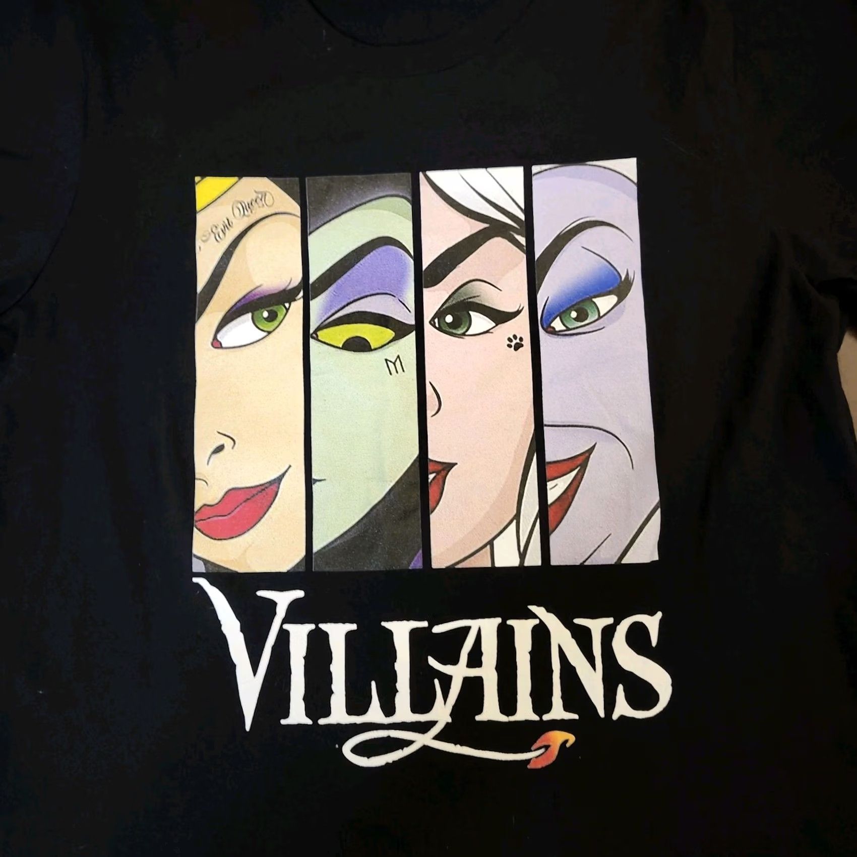 Disney Disney Villains Womens Black T-Shirt M Maleficent Cruella Ursula Evil Queen Canvas Cartoon Disney Villains Cap Sleeve Size M / US 6-8 / IT 42-44 - 4 Thumbnail