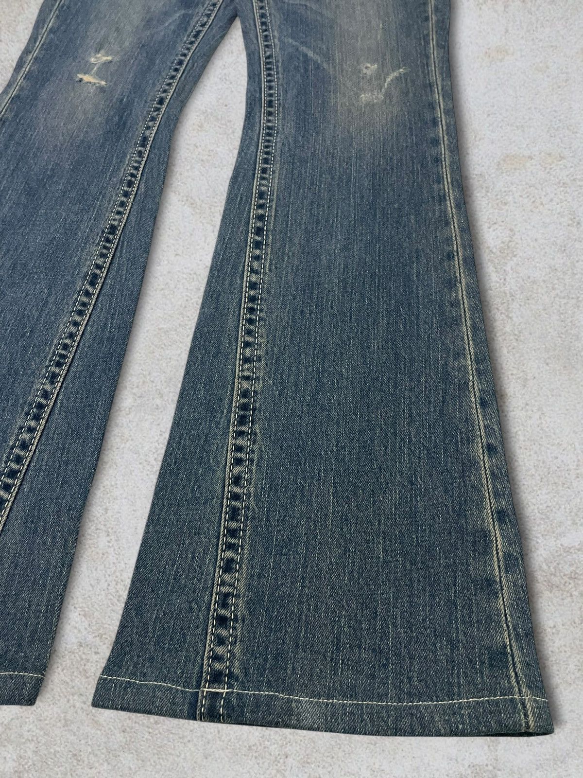 Marni × Uniqlo Vintage Y2k Uniqlo Blue Wash Women Ripped Flared Jeans Size 29" - 5 Thumbnail