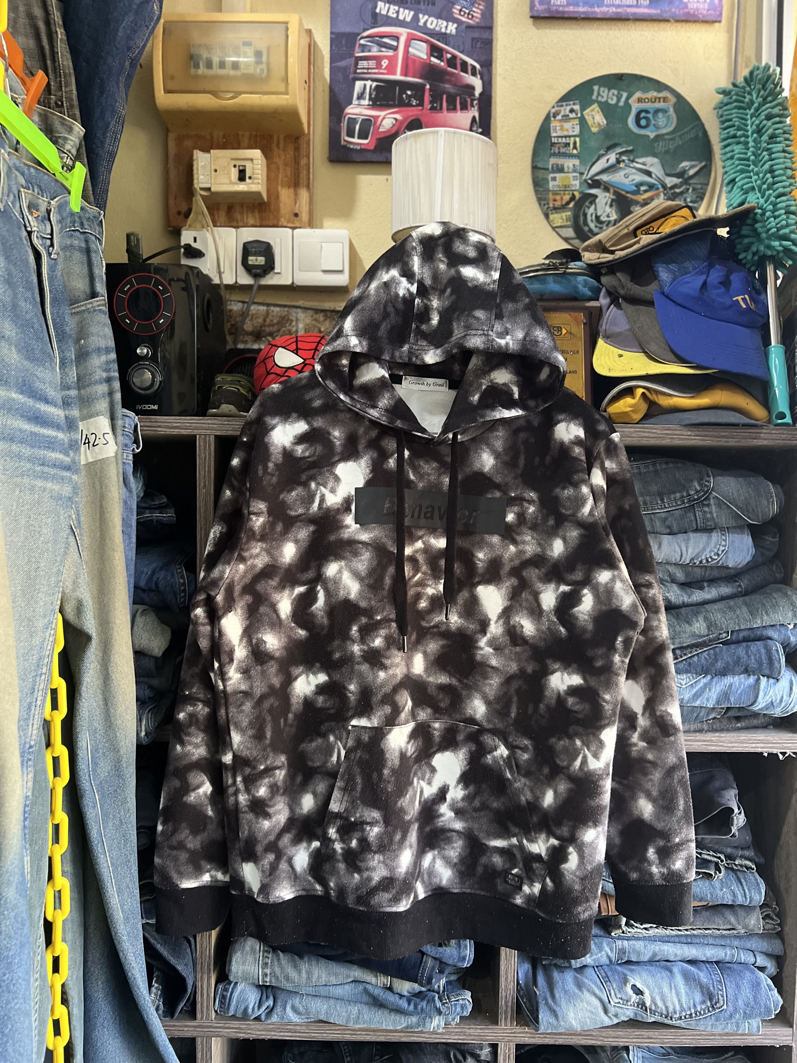 Japanese Brand 🔥Growth by Grail Box Logo Pullover Hoodie Size US M / EU 48-50 / 2 - 15 Thumbnail
