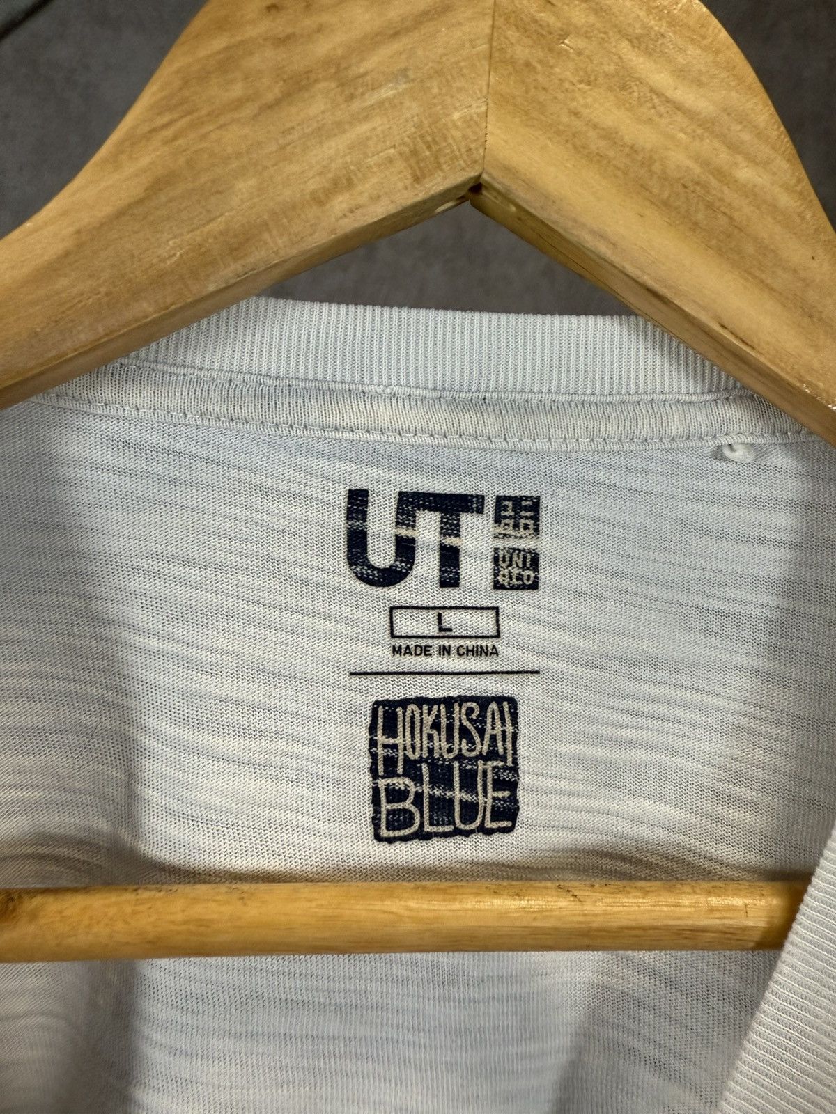 Uniqlo Hokusai Blue x Uniqlo art Japanese designer tee Size US L / EU 52-54 / 3 - 4 Thumbnail